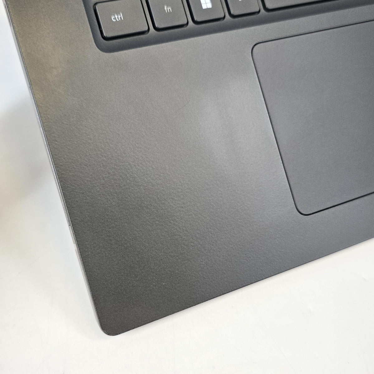 Precision 7770 17.3 Gray 2.5 GHz Intel Core i5 12th Gen. 16GB RAM 256GB Solid State Drive