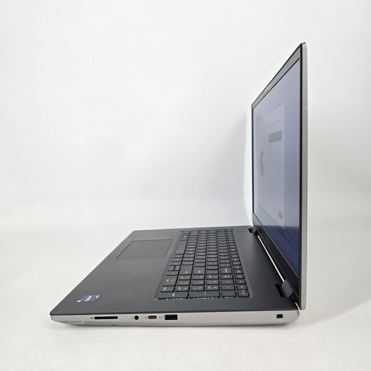 Precision 7770 17.3 Gray 2.5 GHz Intel Core i5 12th Gen. 16GB RAM 256GB Solid State Drive