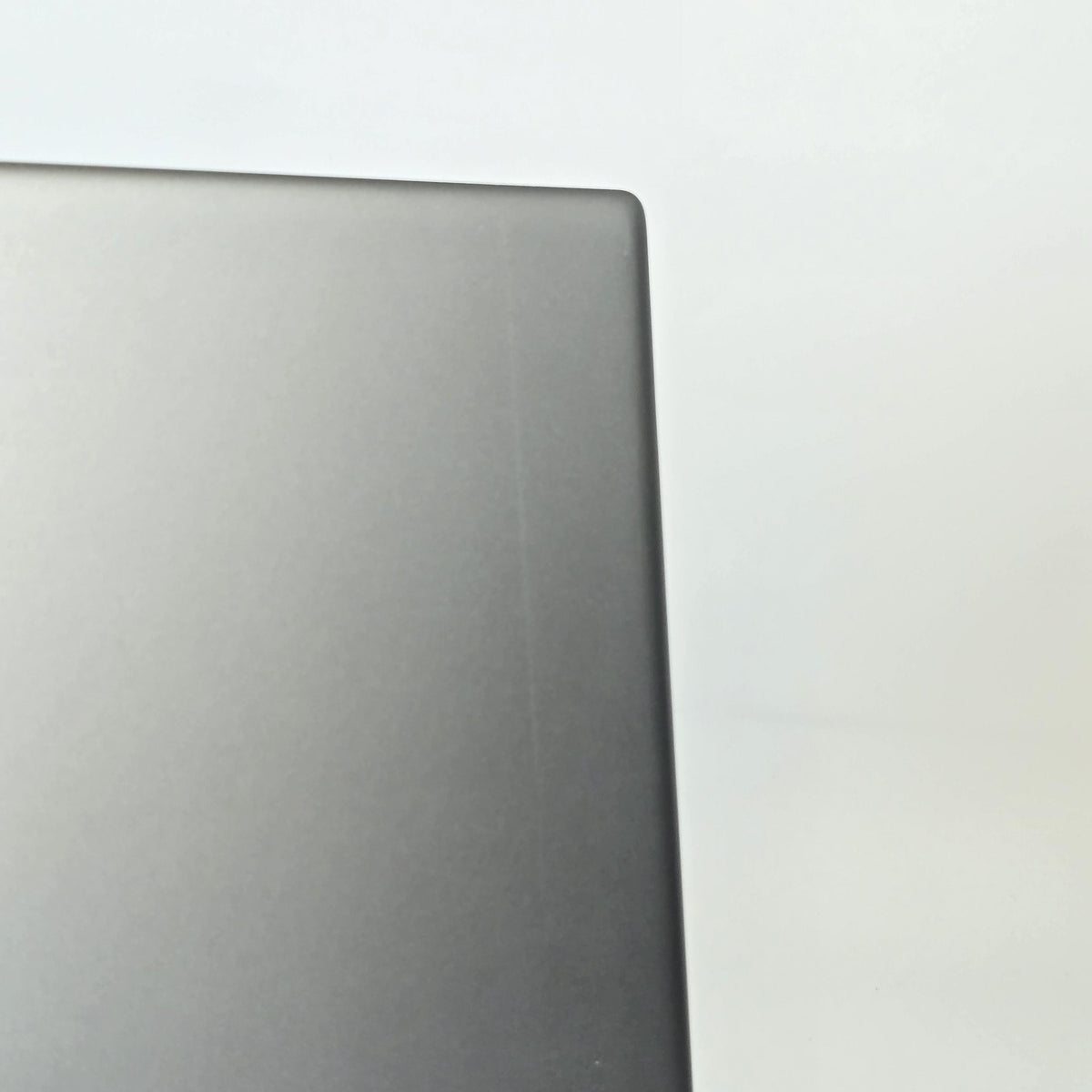 Precision 7770 17.3 Gray 2.5 GHz Intel Core i5 12th Gen. 16GB RAM 256GB Solid State Drive