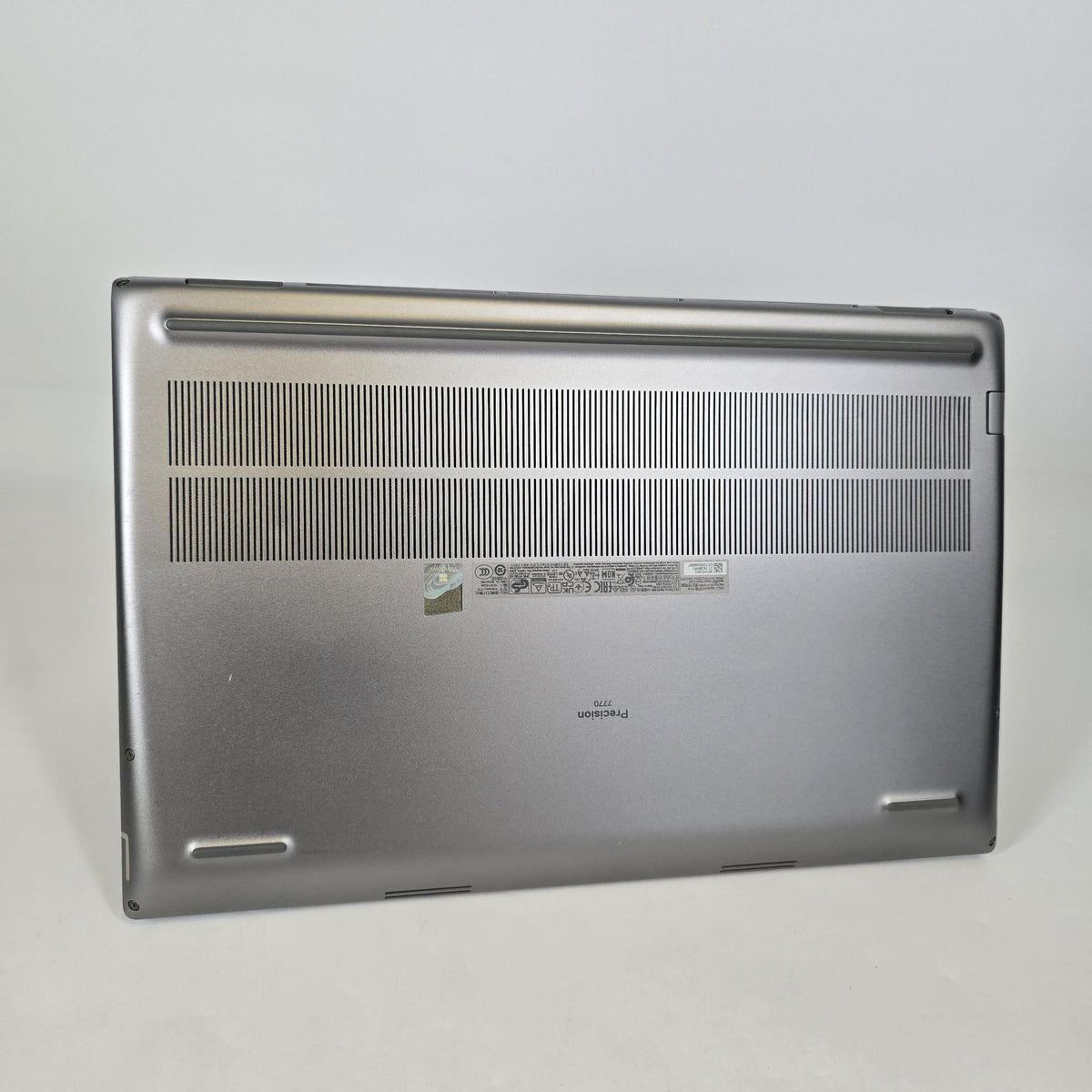 Precision 7770 17.3 Gray 2.5 GHz Intel Core i5 12th Gen. 16GB RAM 256GB Solid State Drive