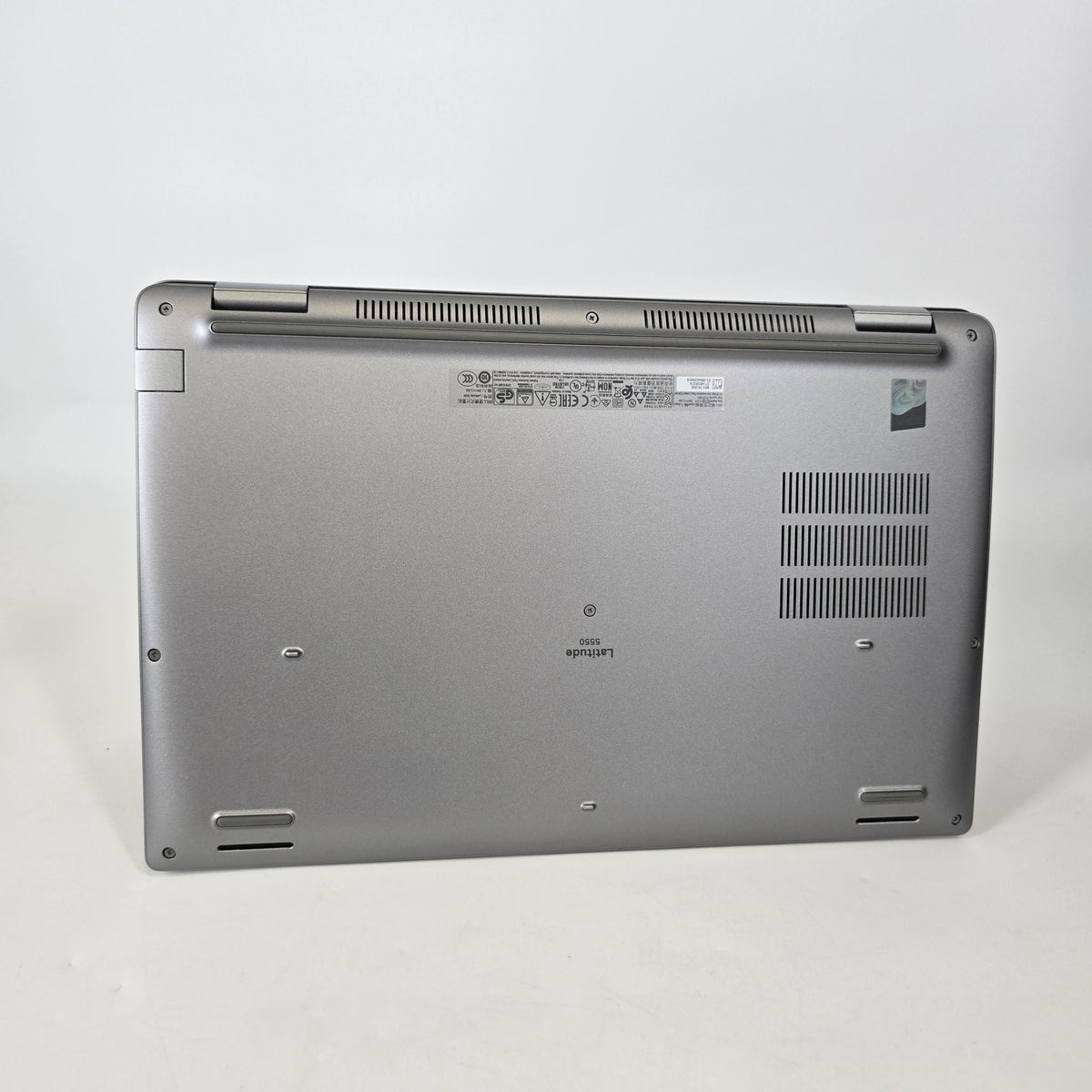 Dell Latitude 5550 15.6 Gray 1.6 GHz Intel Core Ultra 5 32GB RAM 256GB Solid State Drive