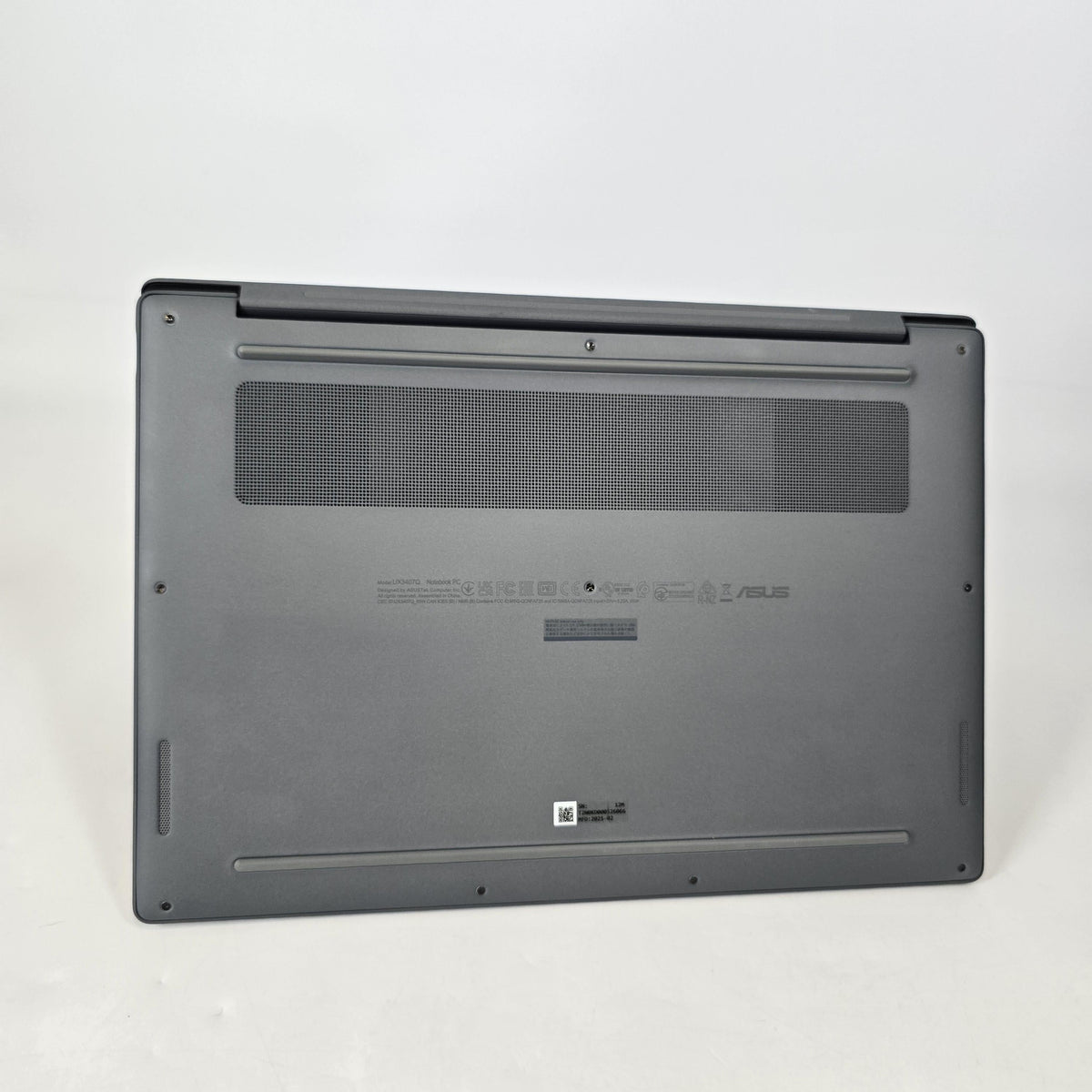 Asus Zenbook A 14 Iceland Gray 2.96 GHz Qualcomm Snapdragon X 32GB RAM 1TB Solid State Drive