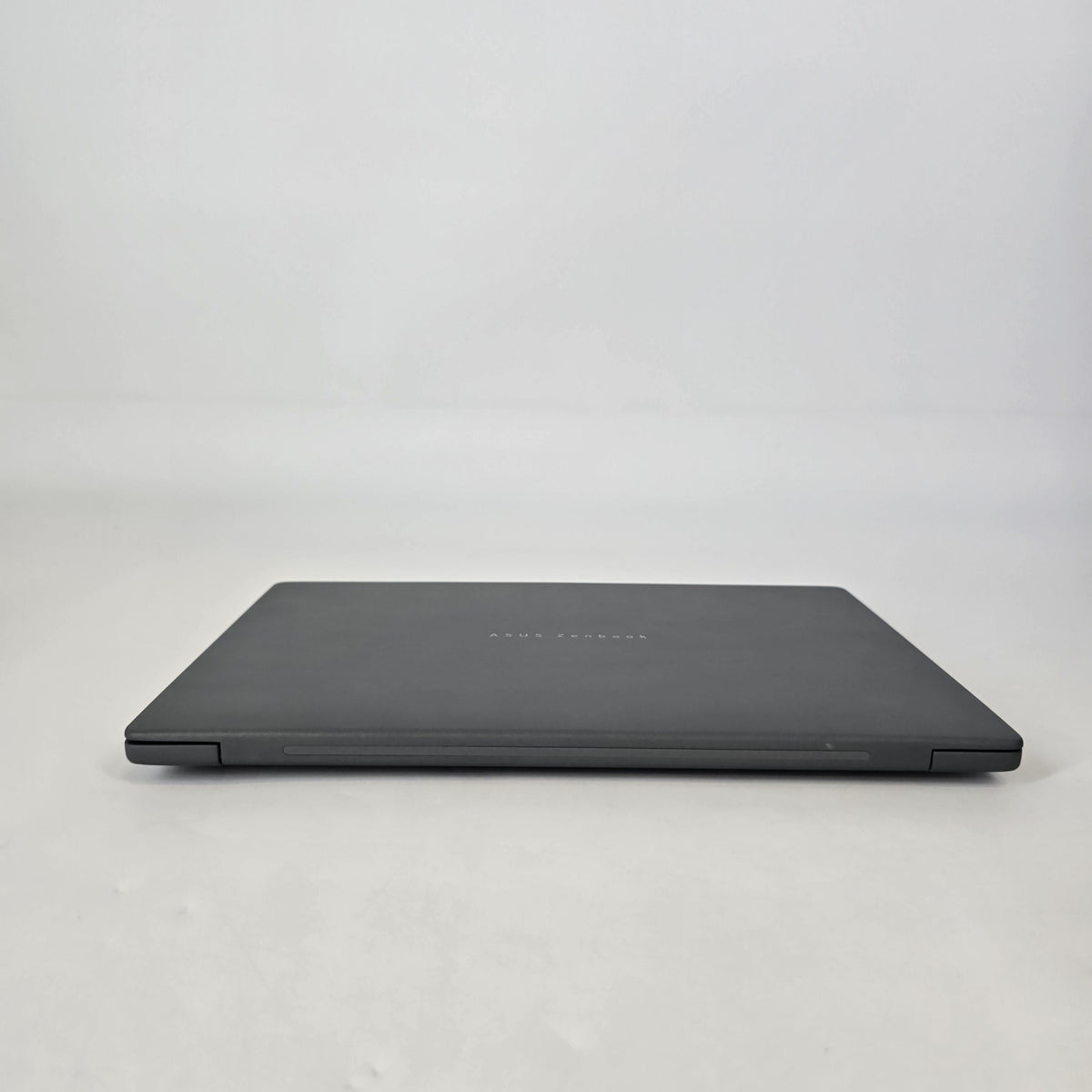 Asus Zenbook A 14 Iceland Gray 2.96 GHz Qualcomm Snapdragon X 32GB RAM 1TB Solid State Drive