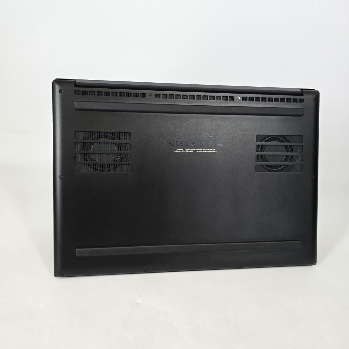 Razer Blade 14 2021 Black 3.3 GHz AMD Ryzen 9 5900HX 16GB RAM 1TB Solid State Drive NVIDIA GeForce RTX 3080 8 GB