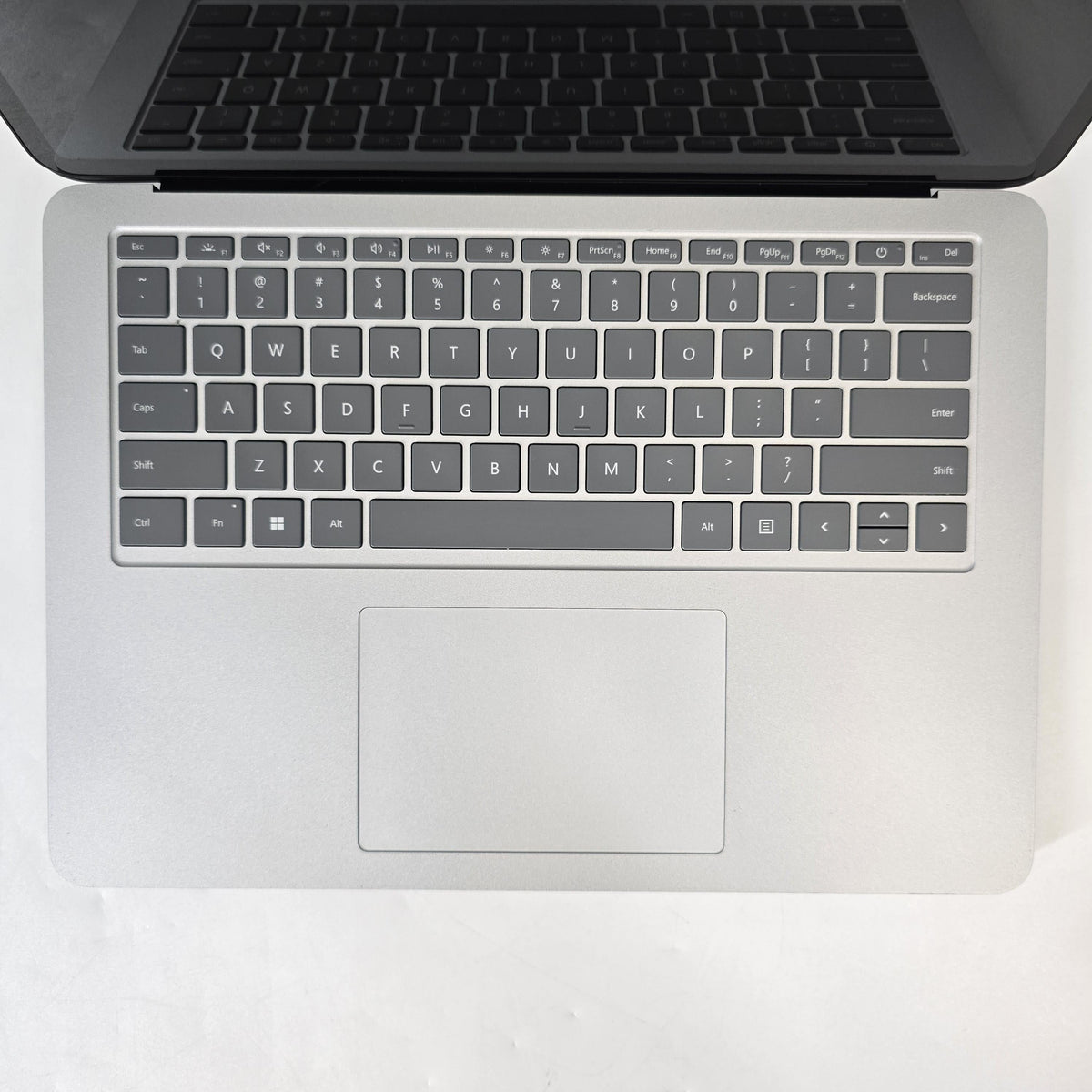 Microsoft Surface Laptop Studio 14.4 Silver 3.3 GHz Intel Core i7 11th Gen. 16GB RAM 512GB Solid State Drive NVIDIA GeForce RTX 3050 Ti 4 GB