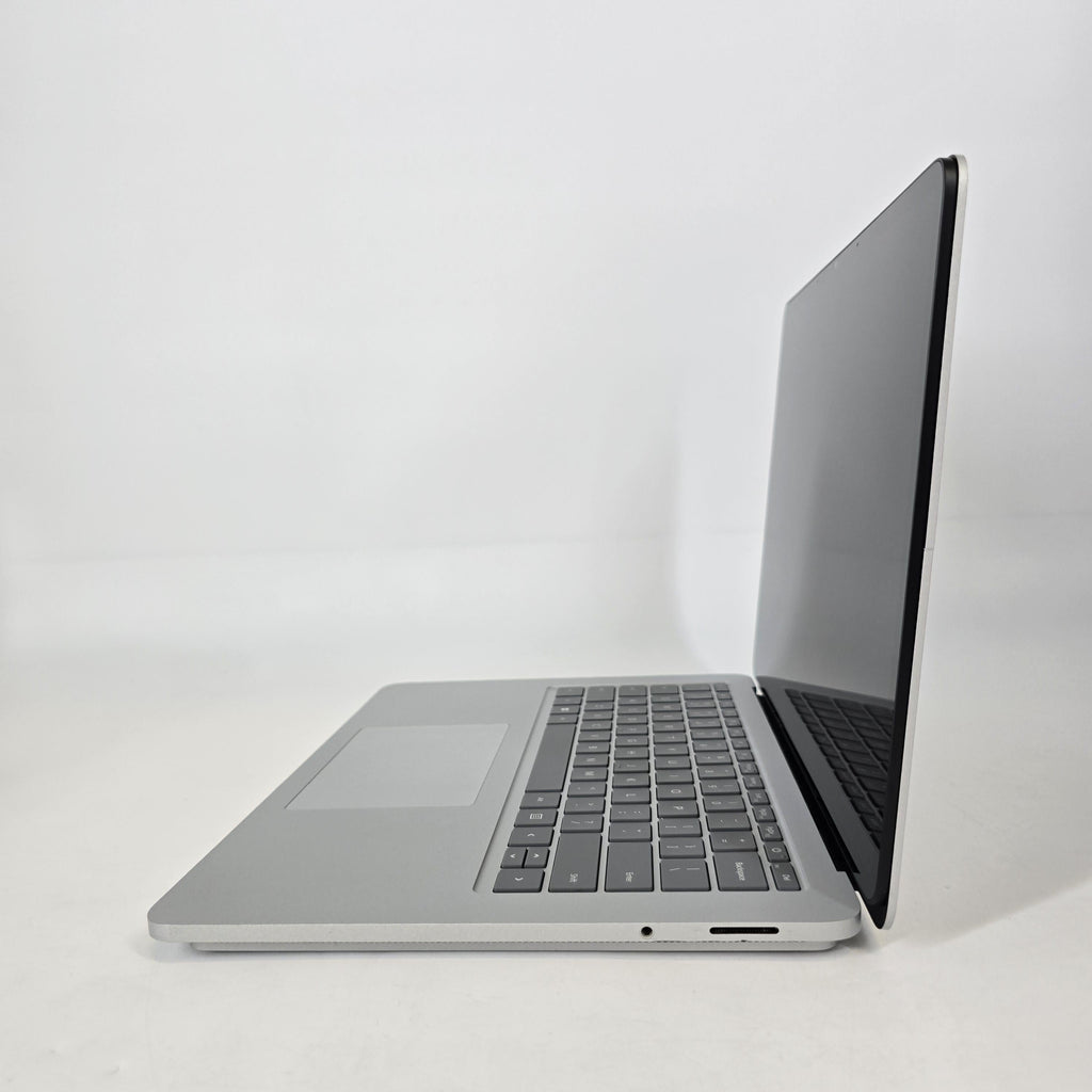 Microsoft Surface Laptop Studio 14.4 Silver 3.3 GHz Intel Core i7 11th Gen. 16GB RAM 512GB Solid State Drive NVIDIA GeForce RTX 3050 Ti 4 GB