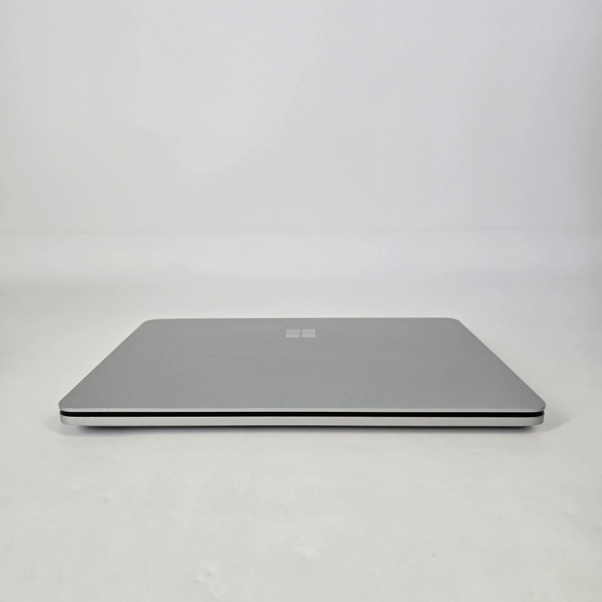 Microsoft Surface Laptop Studio 14.4 Silver 3.3 GHz Intel Core i7 11th Gen. 16GB RAM 512GB Solid State Drive NVIDIA GeForce RTX 3050 Ti 4 GB