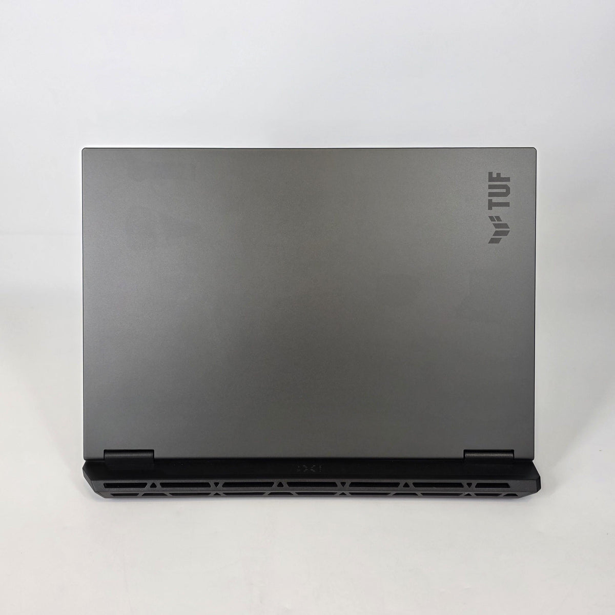 Asus TUF A16 16 Jaeger Gray 4.0 GHz AMD Ryzen 9 270 32GB RAM 1TB Solid State Drive NVIDIA GeForce RTX 5070 8 GB