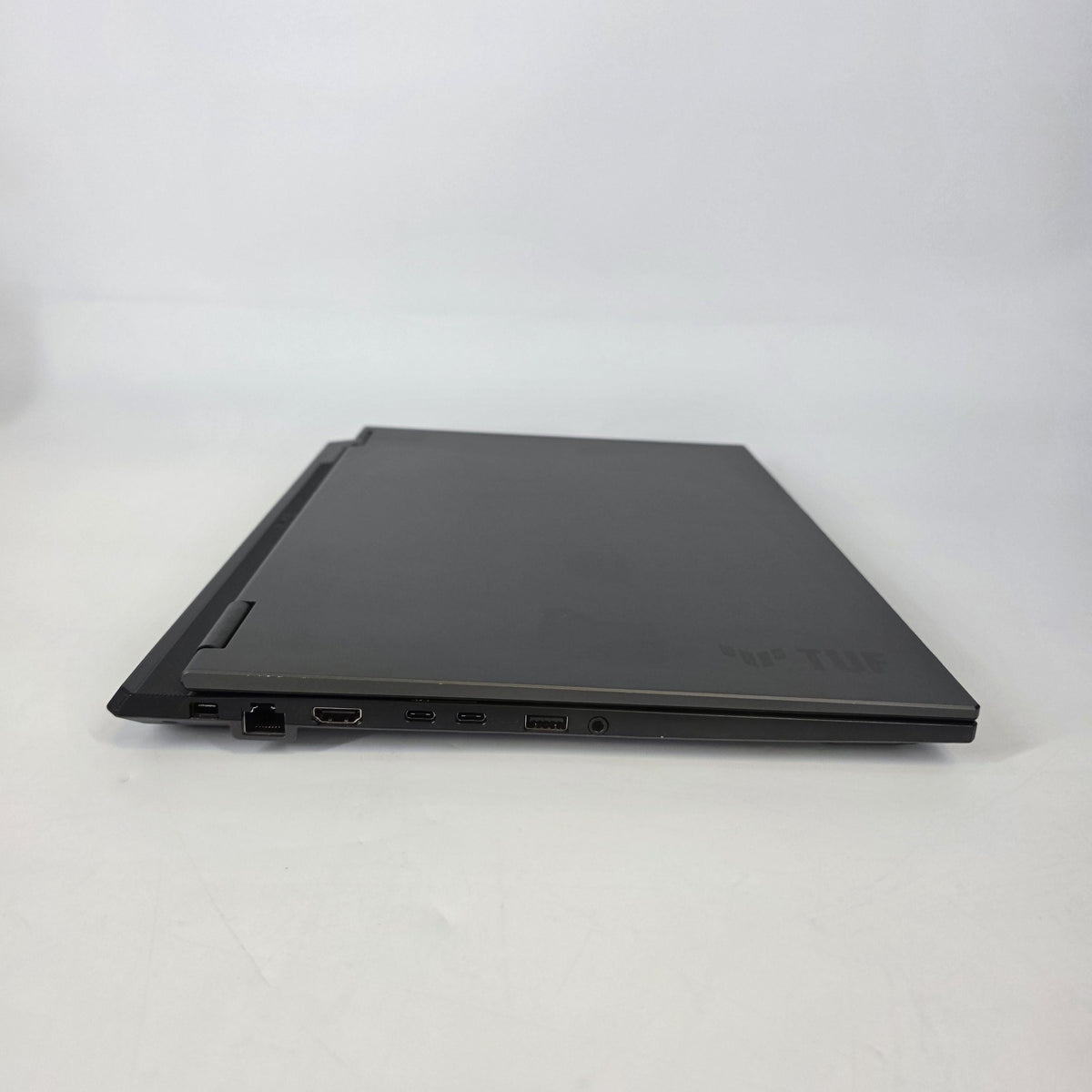Asus TUF A16 16 Jaeger Gray 4.0 GHz AMD Ryzen 9 270 32GB RAM 1TB Solid State Drive NVIDIA GeForce RTX 5070 8 GB