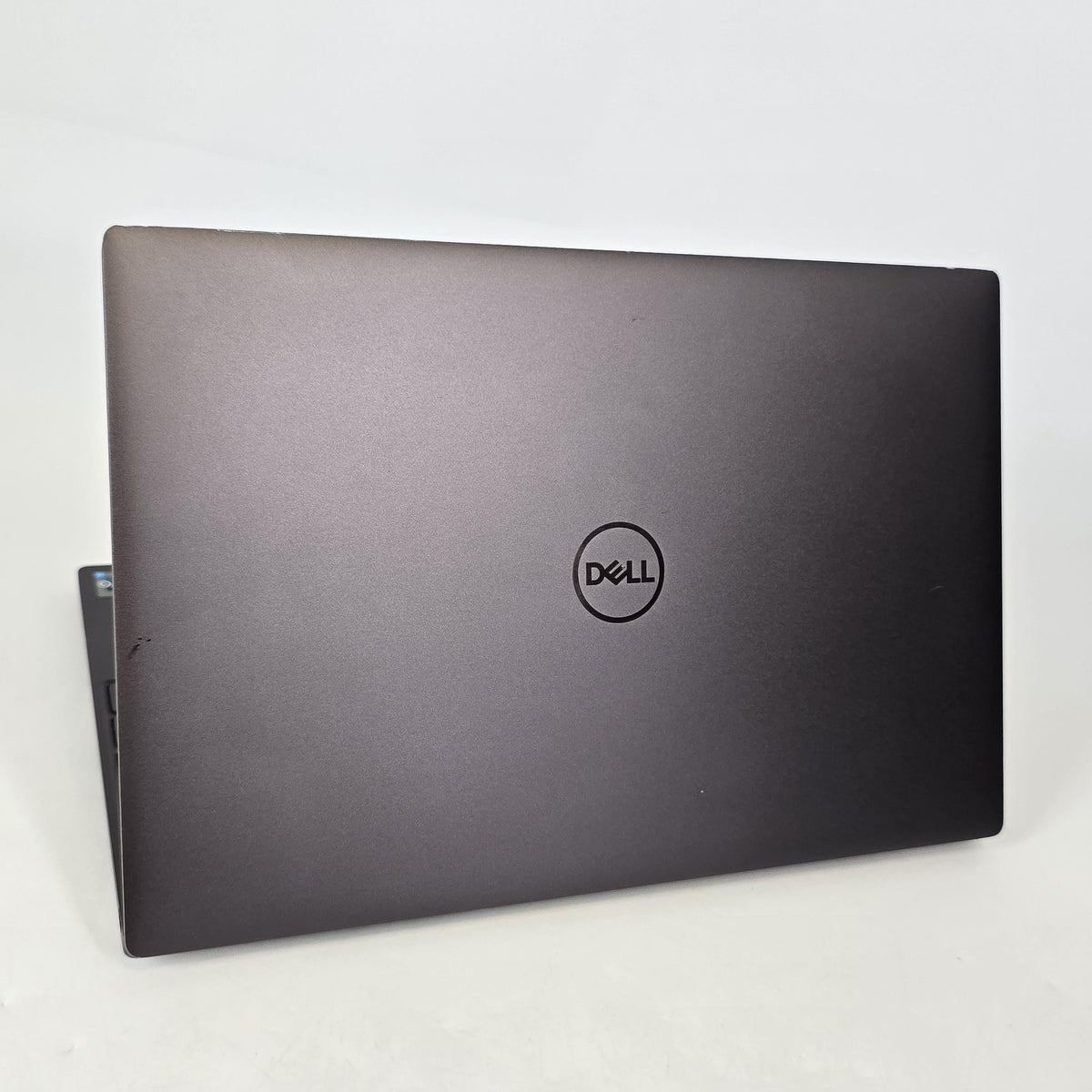 XPS 13 9315 Burgundy 1.1 GHz Intel Core i7 12th Gen. 32GB RAM 1TB Solid State Drive