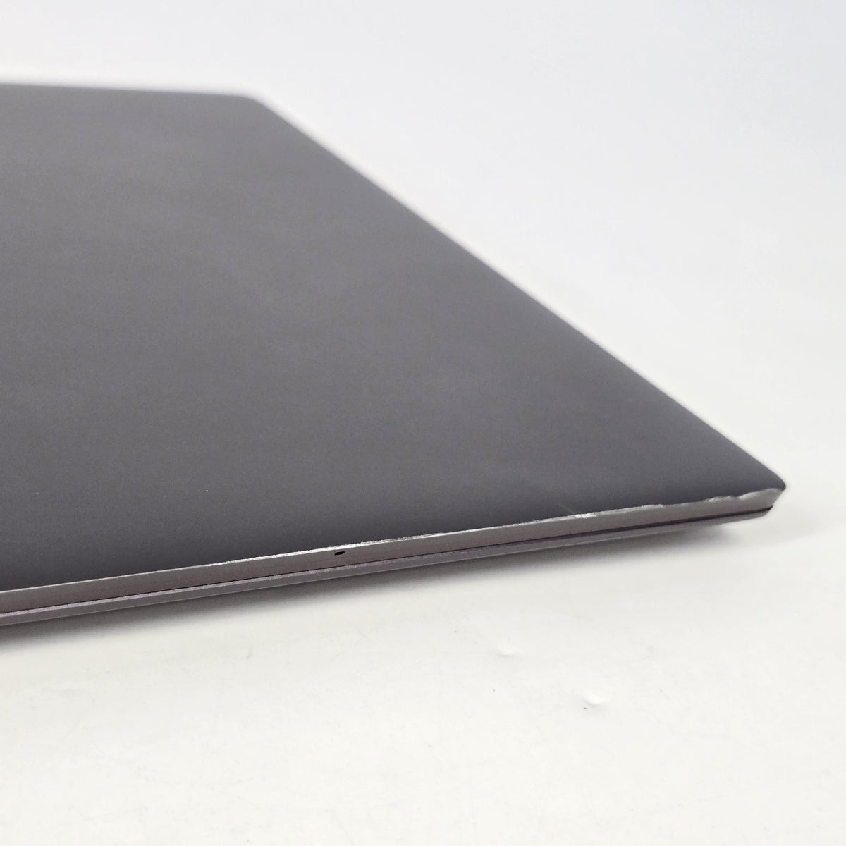 XPS 13 9315 Burgundy 1.1 GHz Intel Core i7 12th Gen. 32GB RAM 1TB Solid State Drive