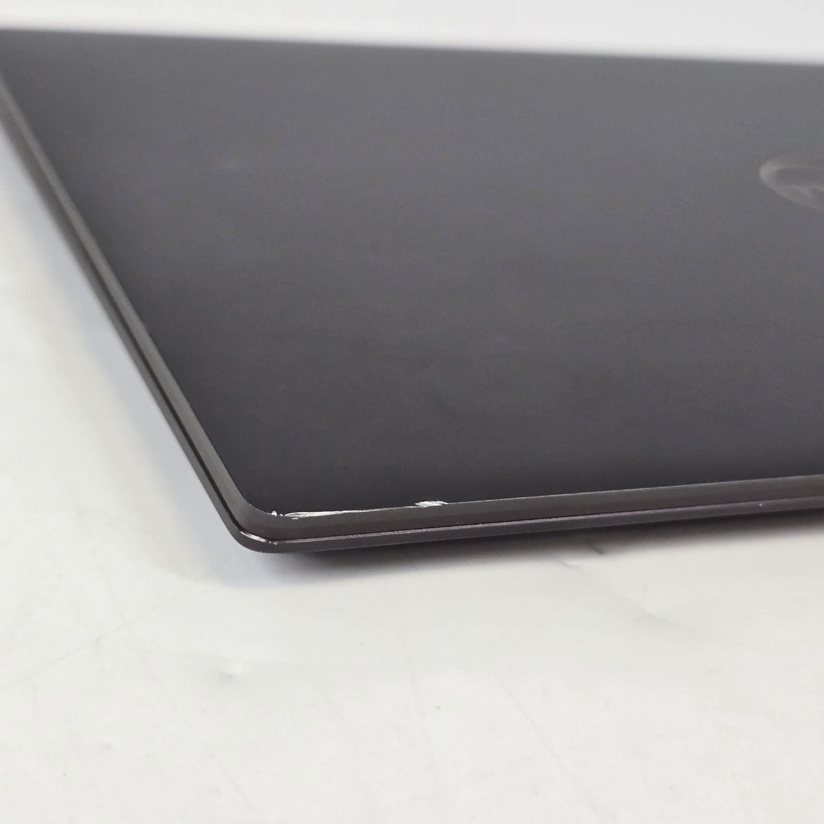XPS 13 9315 Burgundy 1.1 GHz Intel Core i7 12th Gen. 32GB RAM 1TB Solid State Drive