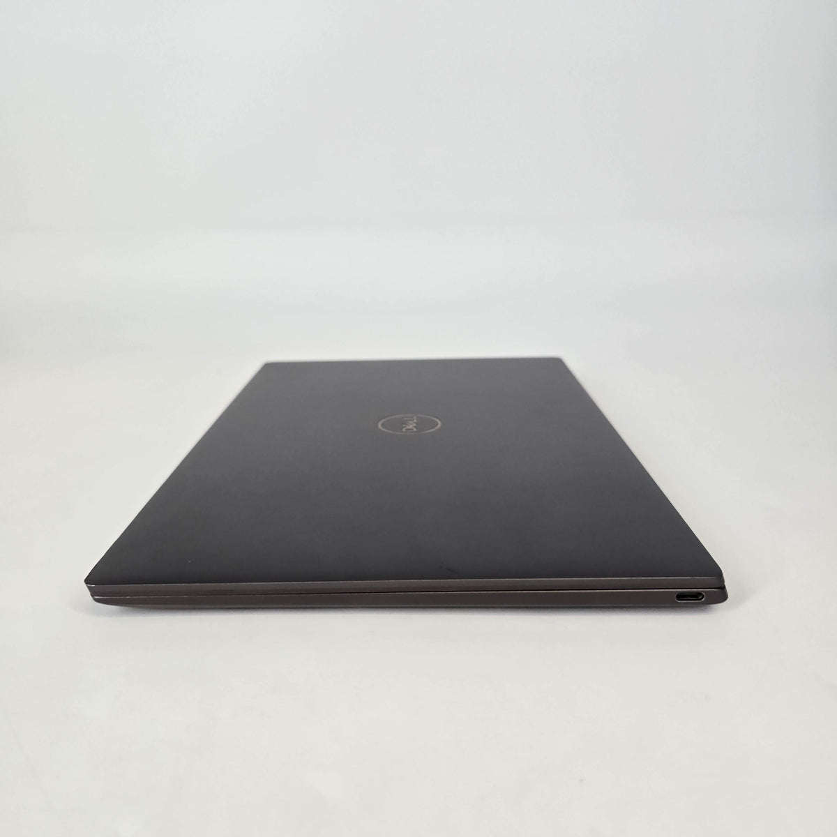 XPS 13 9315 Burgundy 1.1 GHz Intel Core i7 12th Gen. 32GB RAM 1TB Solid State Drive