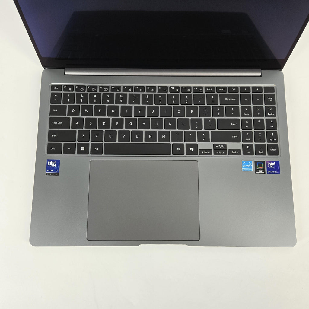 Galaxy Book5 Pro 16 Gray 2.2 GHz Intel Core Ultra 7 Series 2 16GB RAM 1TB Solid State Drive