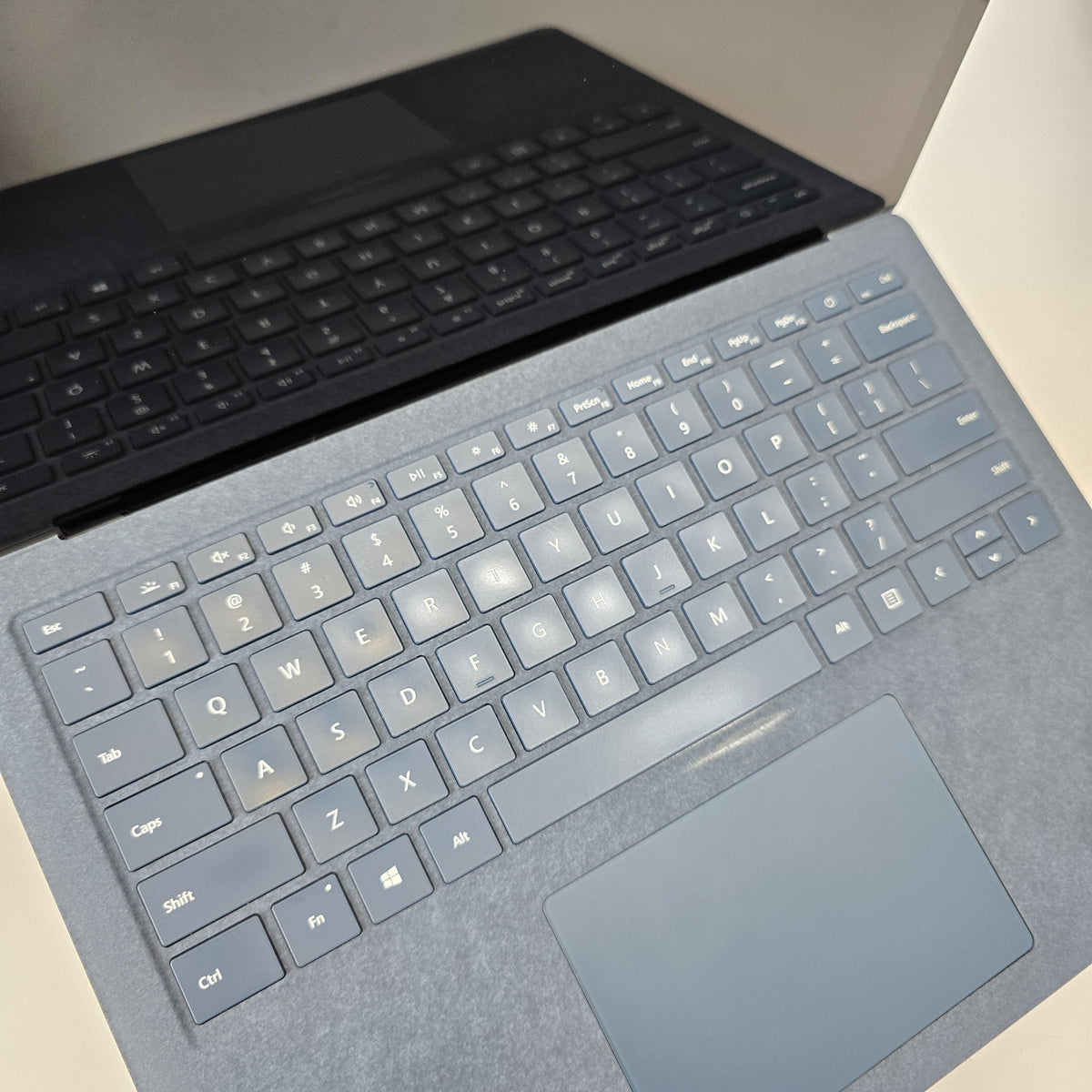 Surface Laptop 3 13.5 Blue 1.2 GHz Intel Core i5 10th Gen. 8GB RAM 256GB Solid State Drive