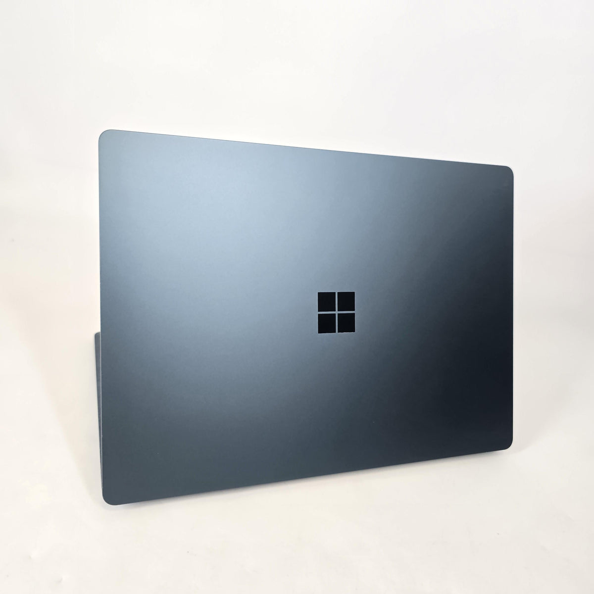 Surface Laptop 3 13.5 Blue 1.2 GHz Intel Core i5 10th Gen. 8GB RAM 256GB Solid State Drive