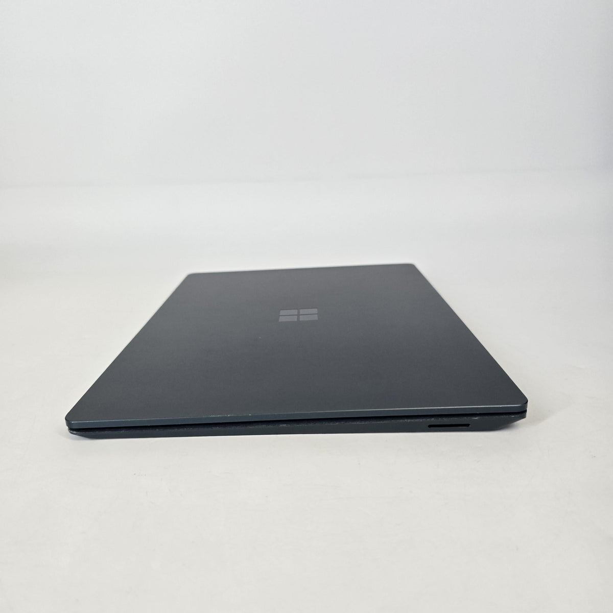 Surface Laptop 3 13.5 Blue 1.2 GHz Intel Core i5 10th Gen. 8GB RAM 256GB Solid State Drive