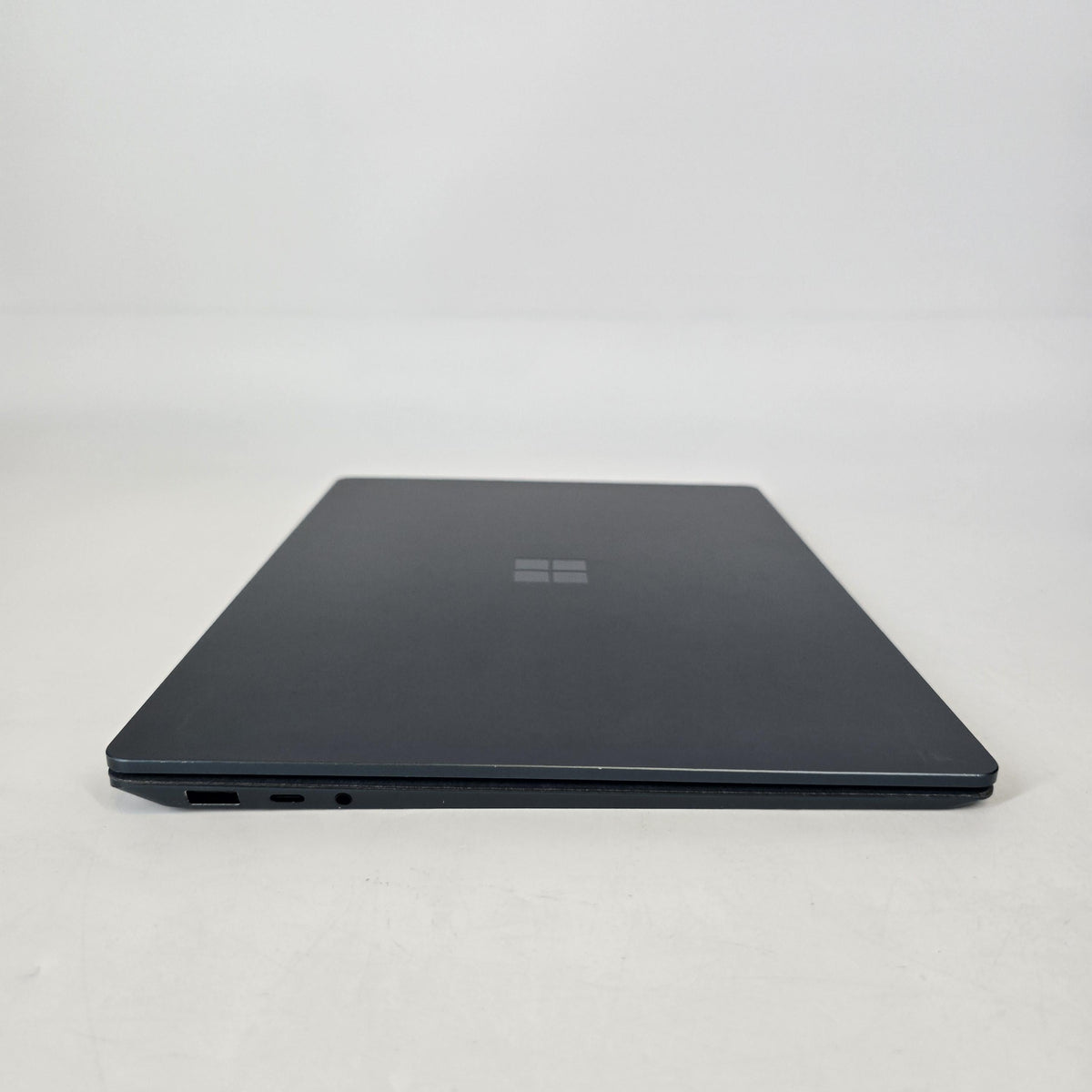 Surface Laptop 3 13.5 Blue 1.2 GHz Intel Core i5 10th Gen. 8GB RAM 256GB Solid State Drive