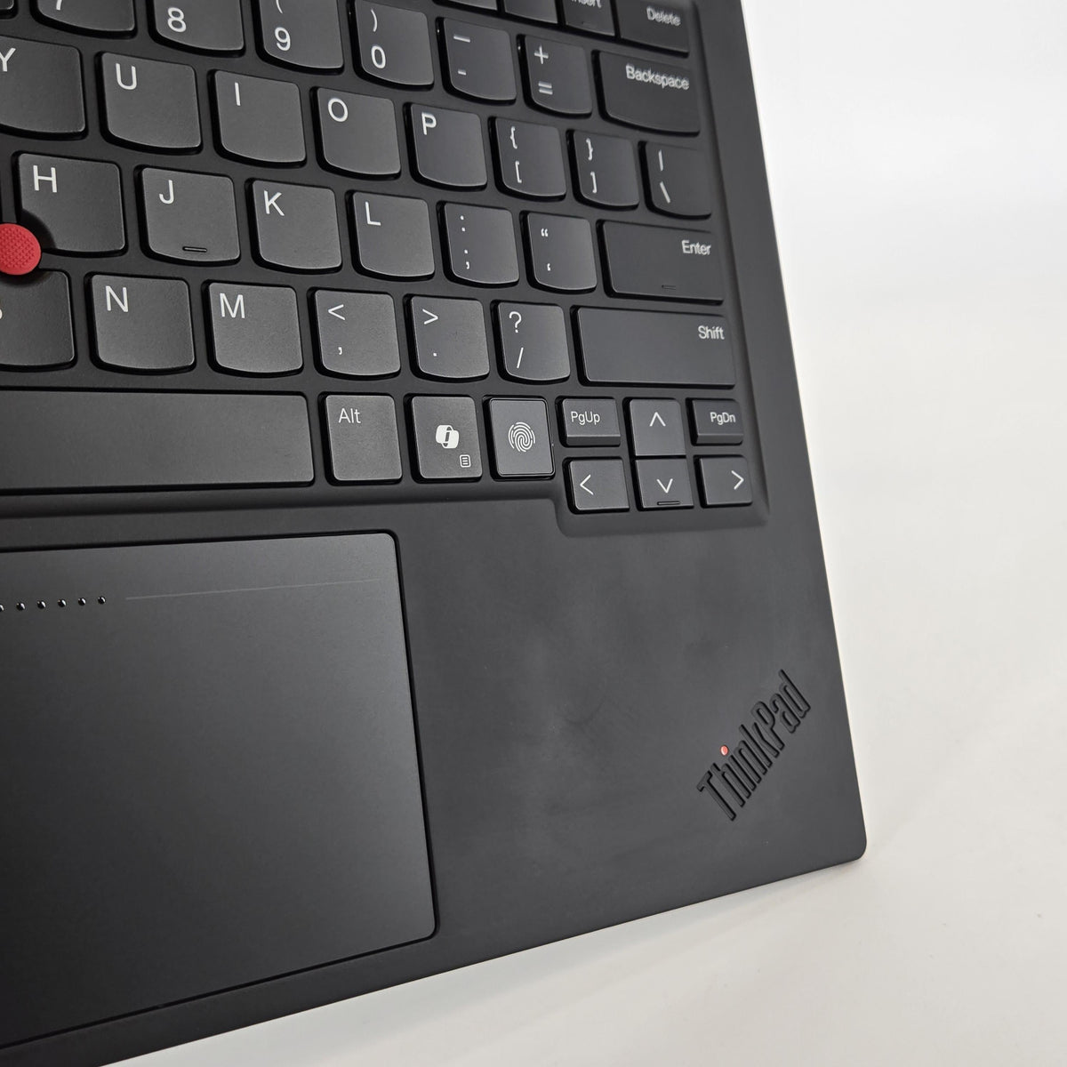 Lenovo ThinkPad X1 Carbon Gen 13 14 Black 2.0 GHz Intel Core Ultra 7 Series 2 32GB RAM 1TB Solid State Drive