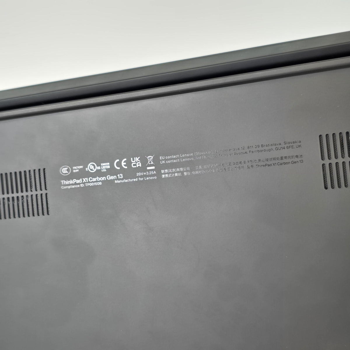 Lenovo ThinkPad X1 Carbon Gen 13 14 Black 2.2 GHz Intel Core Ultra 7 Series 2 32GB RAM 1TB Solid State Drive