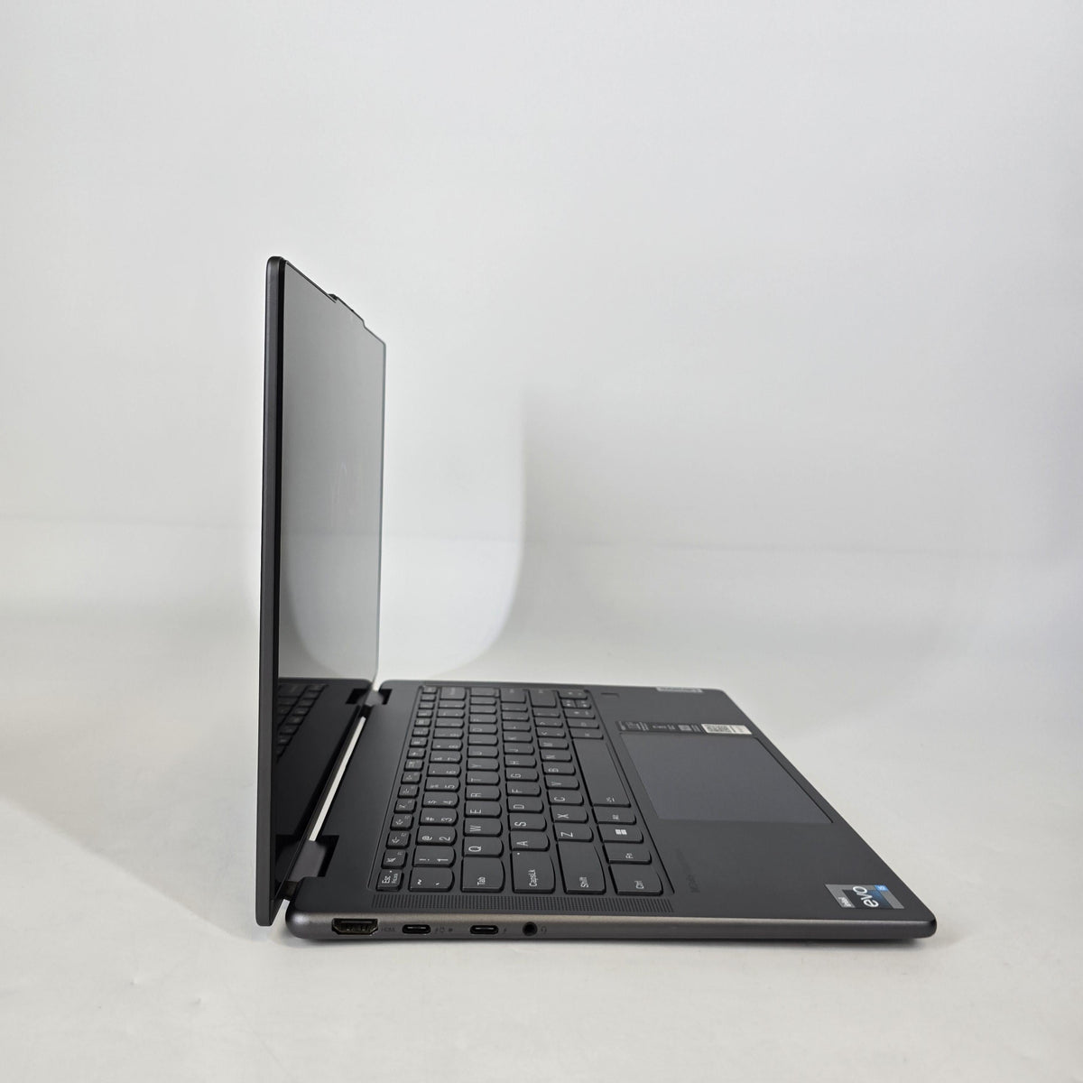 Lenovo Yoga 7i 14 Gray 1.3 GHz Intel Core i5 13th Gen. 8GB RAM 512GB Solid State Drive