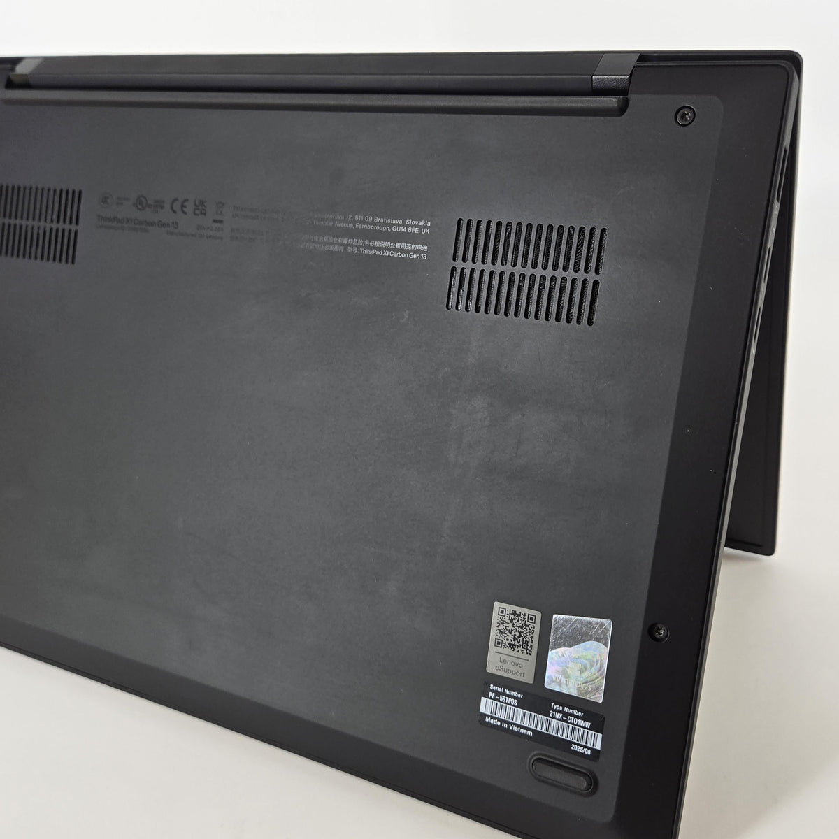Lenovo ThinkPad X1 Carbon Gen 13 14 Black 2.0 GHz Intel Core Ultra 7 Series 2 32GB RAM 1TB Solid State Drive