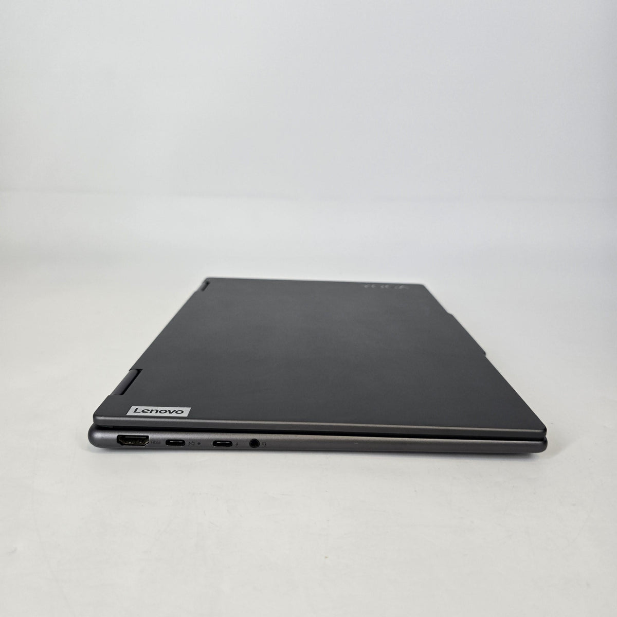 Lenovo Yoga 7i 14 Gray 1.3 GHz Intel Core i5 13th Gen. 8GB RAM 512GB Solid State Drive