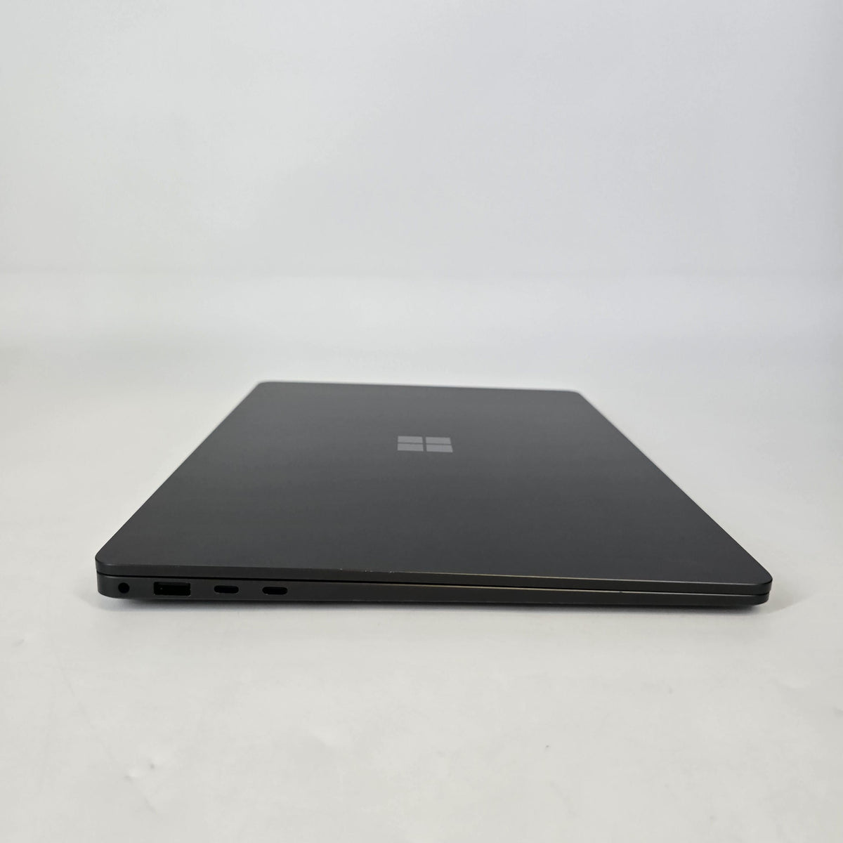 Microsoft Surface Laptop 7 15 Black WiFi 2.2 GHz Intel Core Ultra 7 Series 2 32GB RAM 512GB Solid State Drive