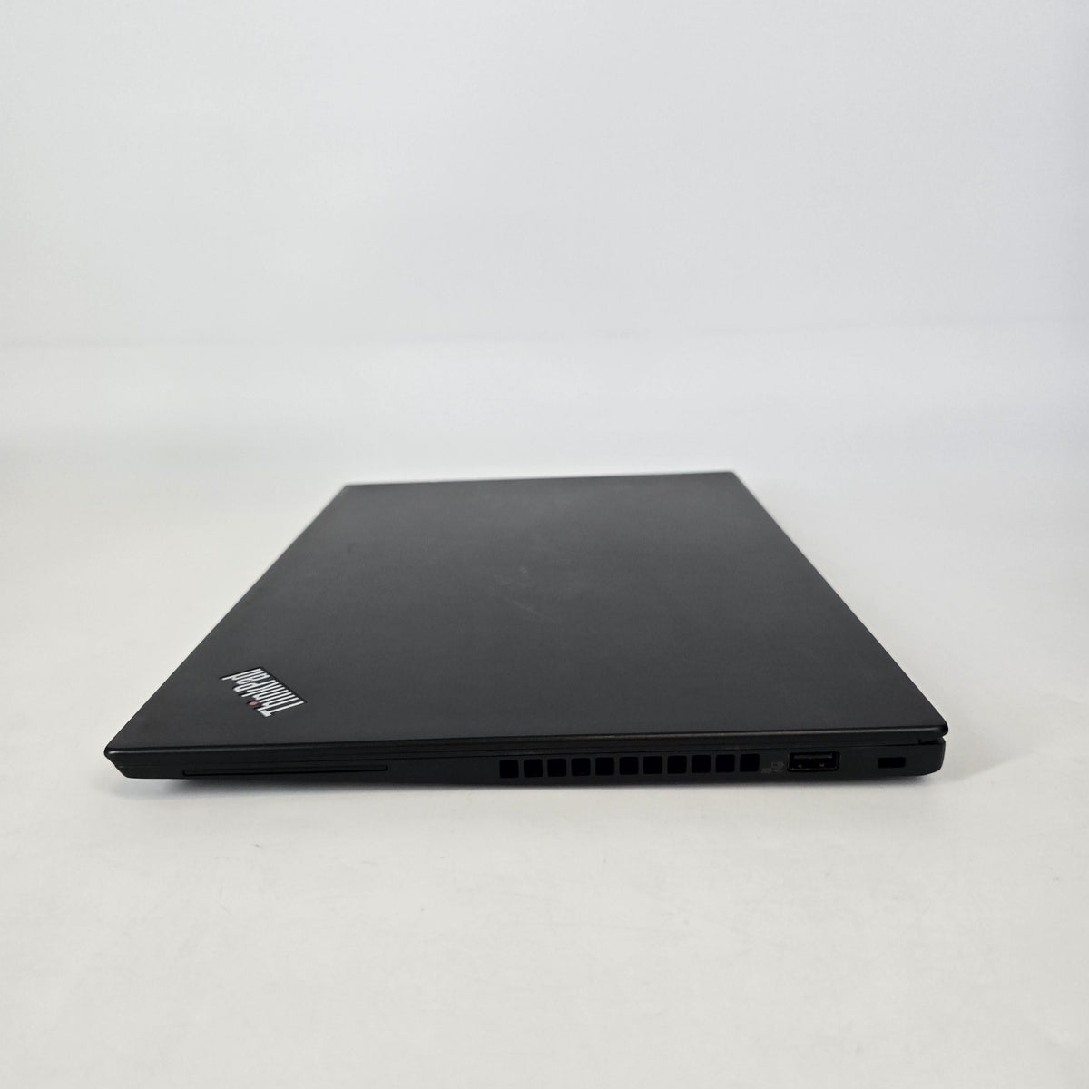 Lenovo ThinkPad T14 Gen 1 Black 1.8 GHz Intel Core i7 10th Gen. 16GB RAM 256GB Solid State Drive