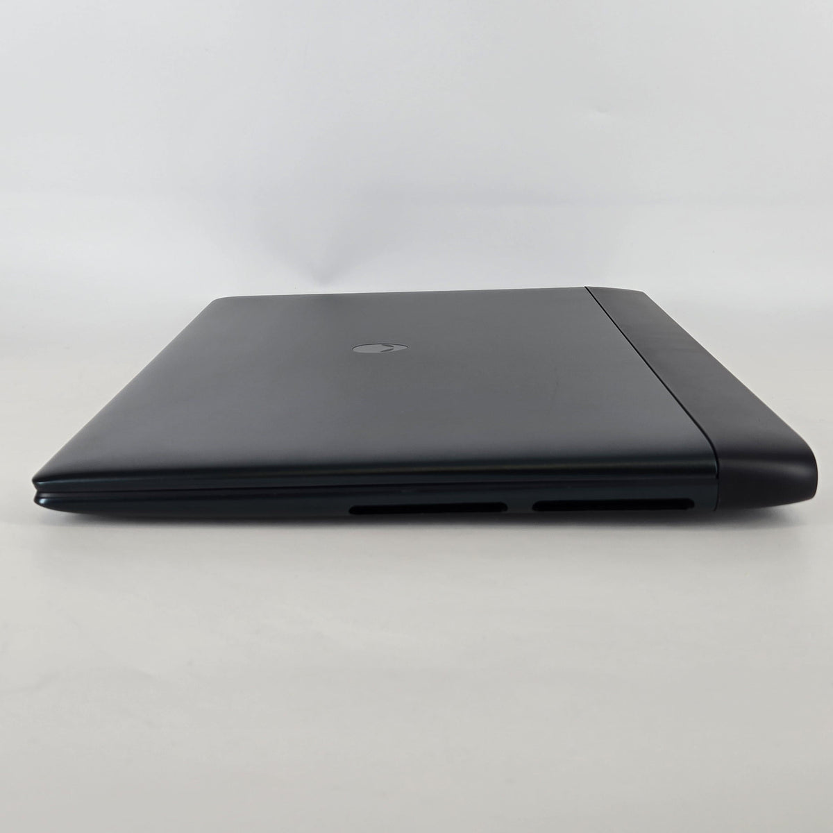 Alienware 18 Area-51 Teal 2.7 GHz Intel Core Ultra 9 Series 2 64GB RAM 2TB Solid State Drive 1TB Solid State Drive NVIDIA GeForce RTX 5090 24 GB
