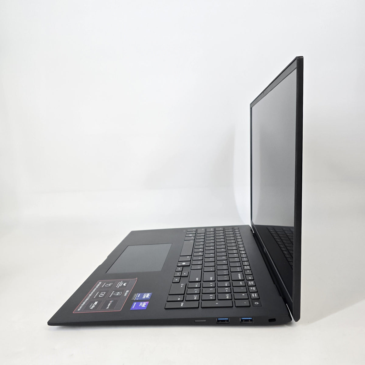 LG Gram 17 Gray 2.2 GHz Intel Core Ultra 7 Series 2 32GB RAM 1TB Solid State Drive
