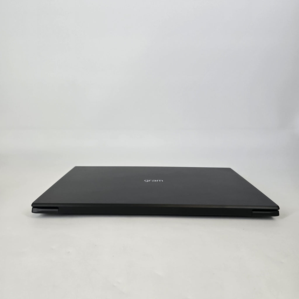 LG Gram 17 Gray 2.2 GHz Intel Core Ultra 7 Series 2 32GB RAM 1TB Solid State Drive