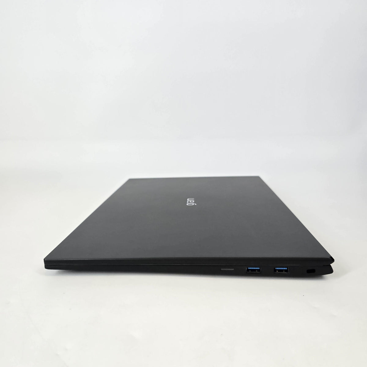 LG Gram 17 Gray 2.2 GHz Intel Core Ultra 7 Series 2 32GB RAM 1TB Solid State Drive
