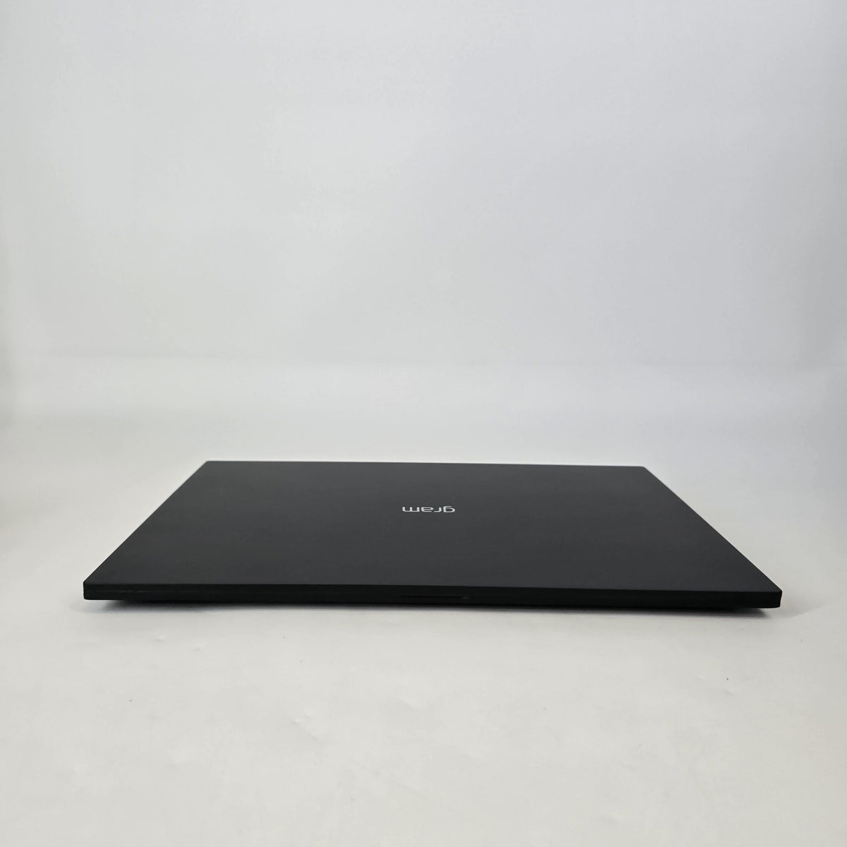 LG Gram 17 Gray 2.2 GHz Intel Core Ultra 7 Series 2 32GB RAM 1TB Solid State Drive