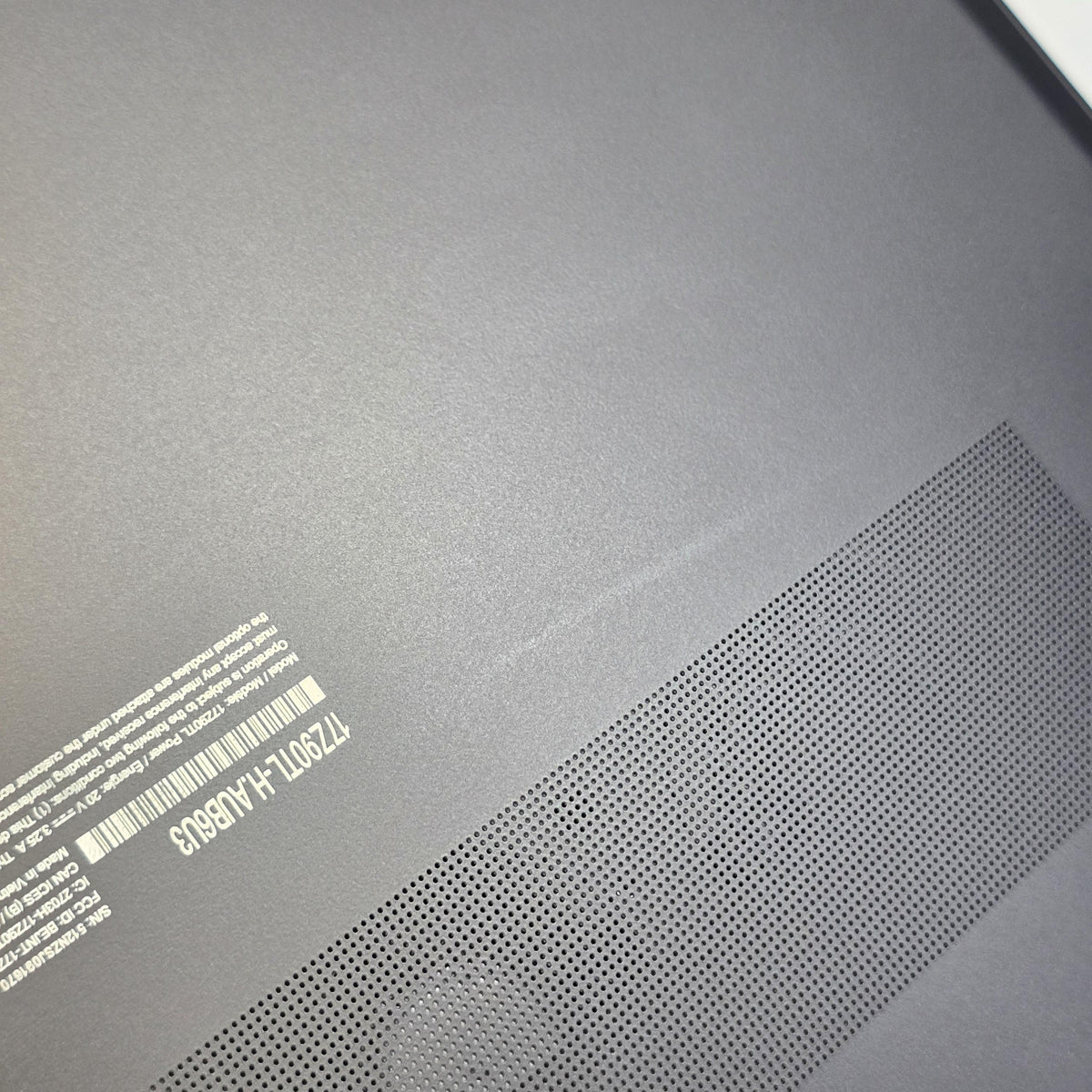 LG Gram 17 Gray 2.2 GHz Intel Core Ultra 7 Series 2 32GB RAM 1TB Solid State Drive