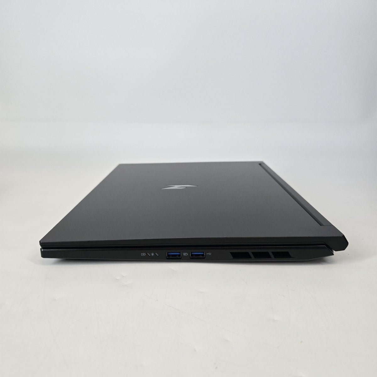 Acer Nitro V 16 AI Black 3.8 GHz AMD Ryzen AI 7 350 16GB RAM 1TB Solid State Drive NVIDIA GeForce RTX 5060 8 GB