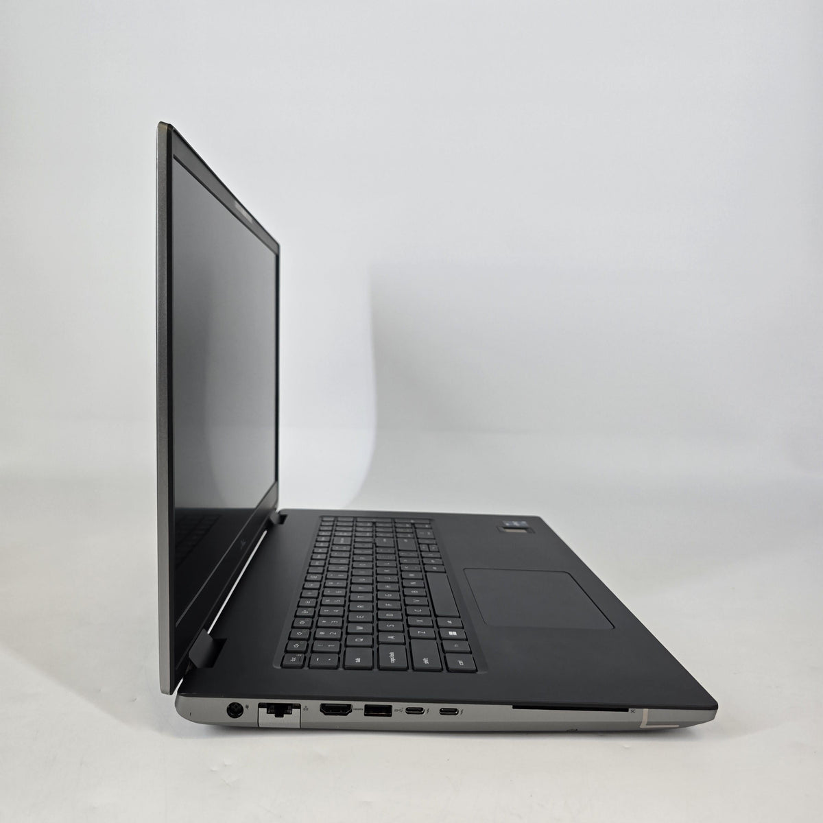 Dell Precision 7780 17.3 Gray 2.2 GHz Intel Core i9 13th Gen. 32GB RAM 512GB Solid State Drive NVIDIA RTX 3500 Ada 12 GB