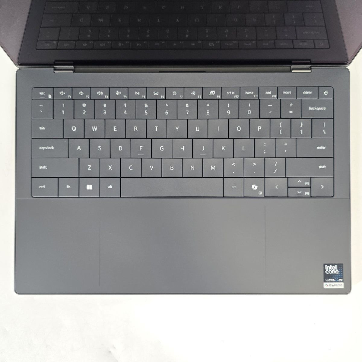 Dell XPS 14 DA14260 Graphite 2.0 GHz Intel Core Ultra X9 Series 3 32GB RAM 1TB Solid State Drive