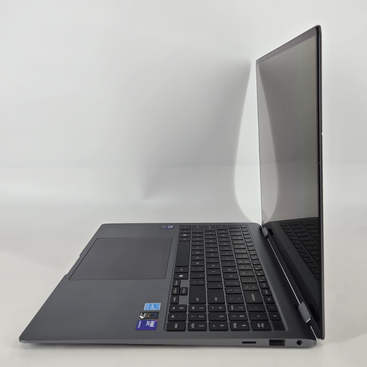 Galaxy Book5 Pro 360 16 Gray 2.2 GHz Intel Core Ultra 7 Series 2 16GB RAM 1TB Solid State Drive