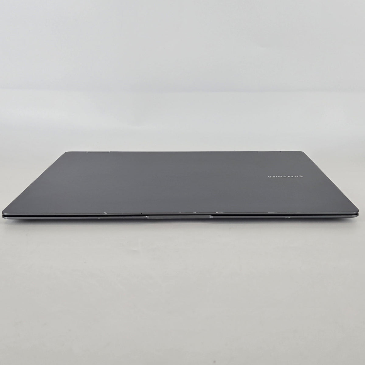 Galaxy Book5 Pro 360 16 Gray 2.2 GHz Intel Core Ultra 7 Series 2 16GB RAM 1TB Solid State Drive
