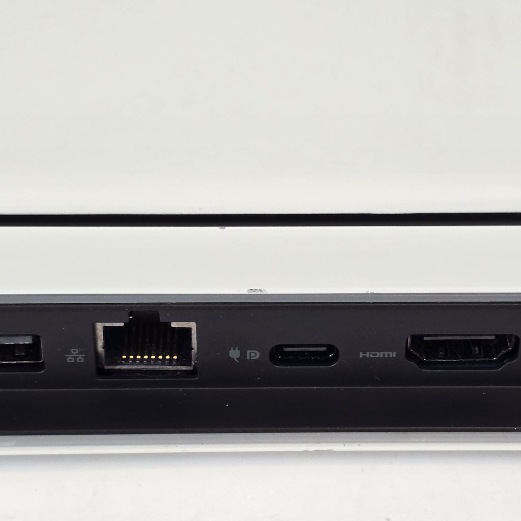 Dell Alienware X17 R1 White 2.3 GHz Intel Core i7 11th Gen. 16GB RAM 1TB Solid State Drive NVIDIA GeForce RTX 3070 8 GB