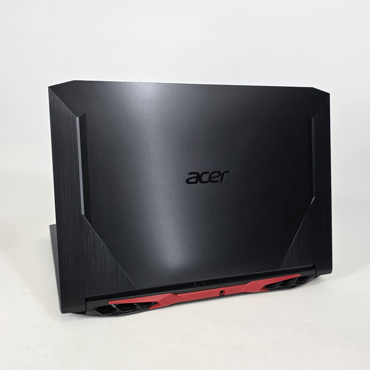 Acer Nitro 5 15.6 Black 2.5 GHz Intel Core i5 10th Gen. 16GB RAM 500GB Solid State Drive 256GB Solid State Drive NVIDIA GeForce GTX 1650 Ti 4 GB