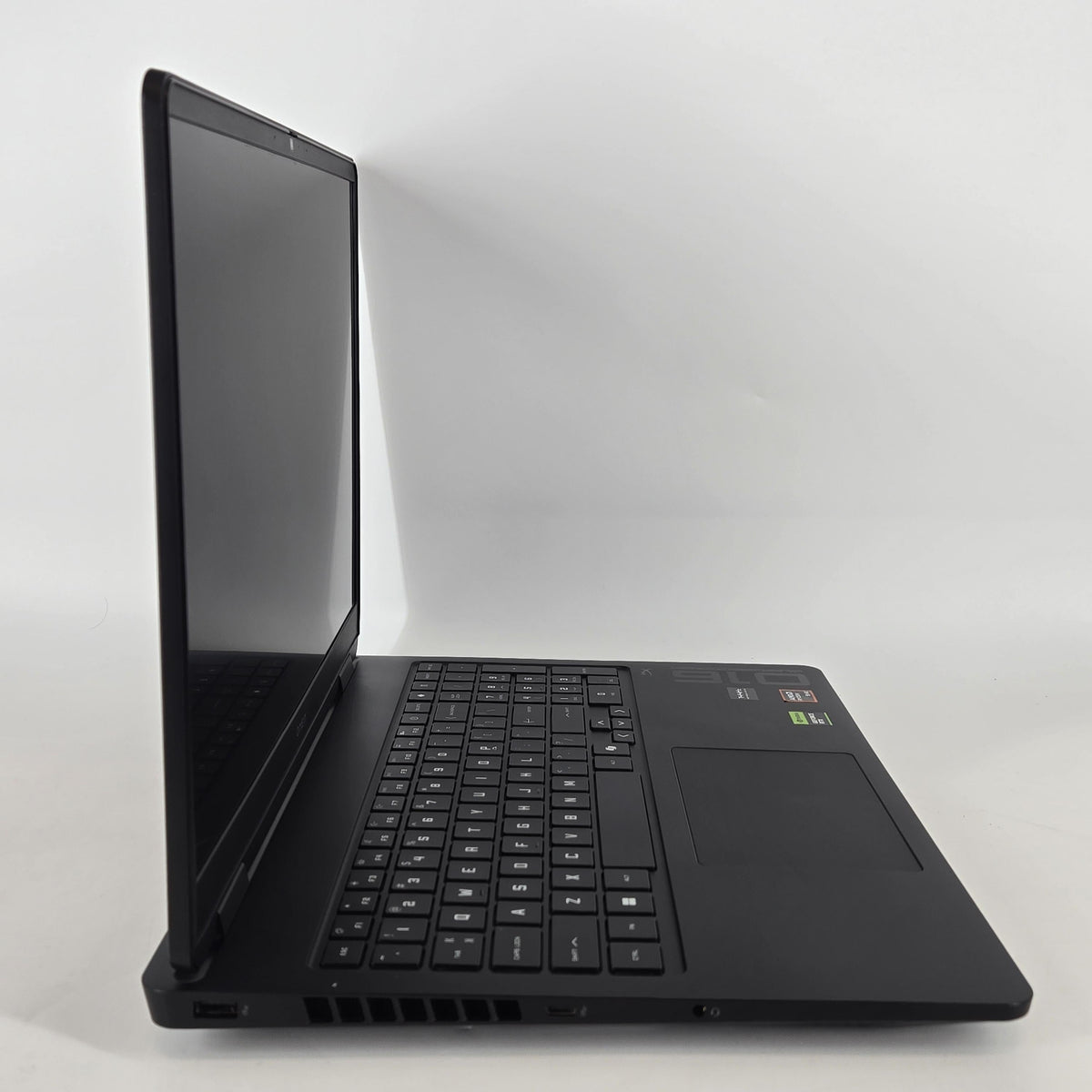 HP Omen 16 Black 2.4 GHz AMD Ryzen 9 8940HX 32GB RAM 1TB Solid State Drive NVIDIA GeForce RTX 5060 8 GB