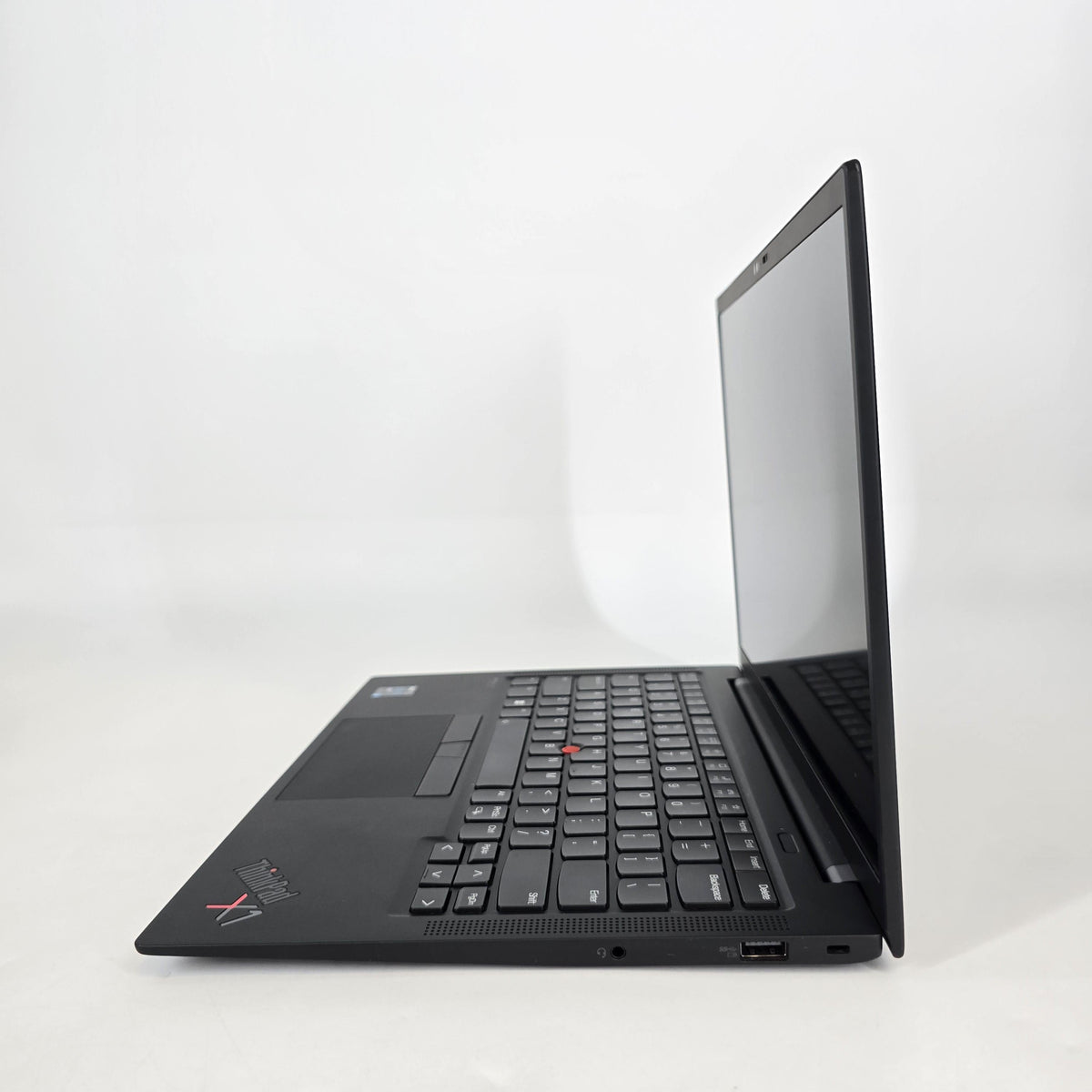 Lenovo ThinkPad X1 Carbon Gen 9 14 Black 2.8 GHz Intel Core i7 11th Gen. 16GB RAM 512GB Solid State Drive