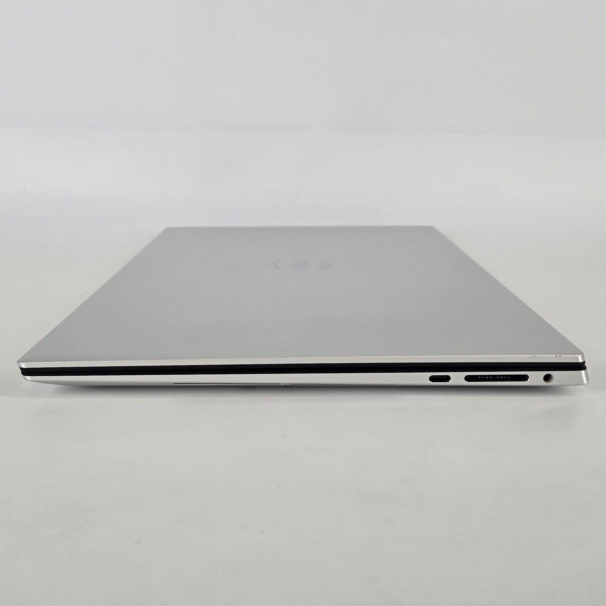 XPS 15 9510 Silver 2.5 GHz Intel Core i9 11th Gen. 64GB RAM 2TB Solid State Drive NVIDIA GeForce RTX 3050 Ti 4 GB