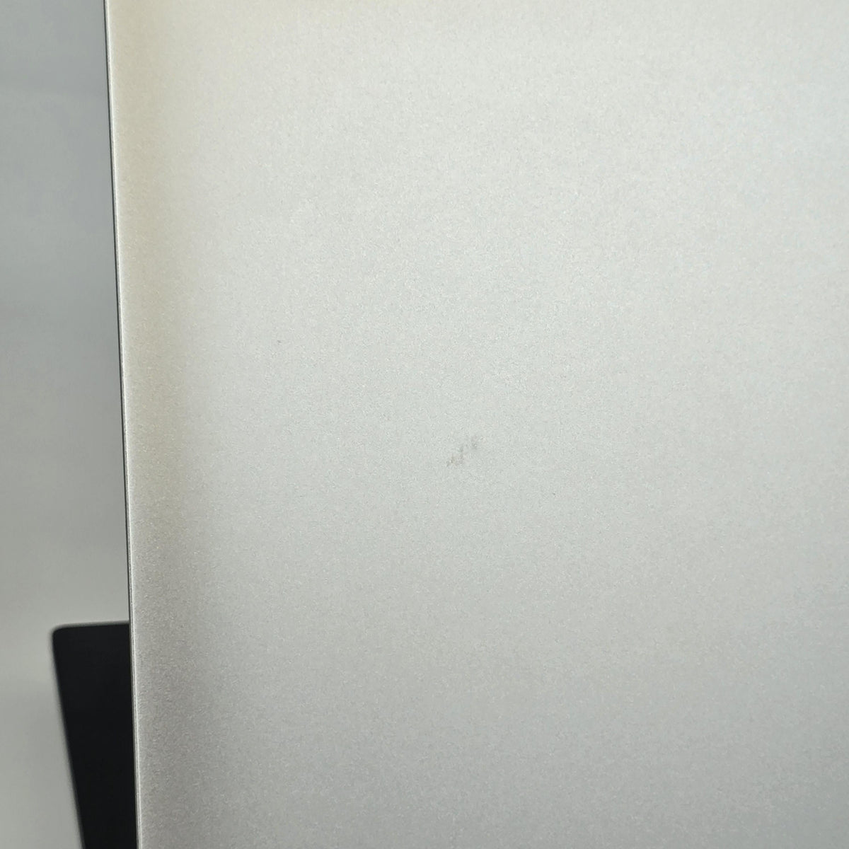 XPS 15 9570 Silver 2.2 GHz Intel Core i7 8th Gen. 32GB RAM 1TB Solid State Drive NVIDIA GeForce GTX 1050 Ti 4 GB