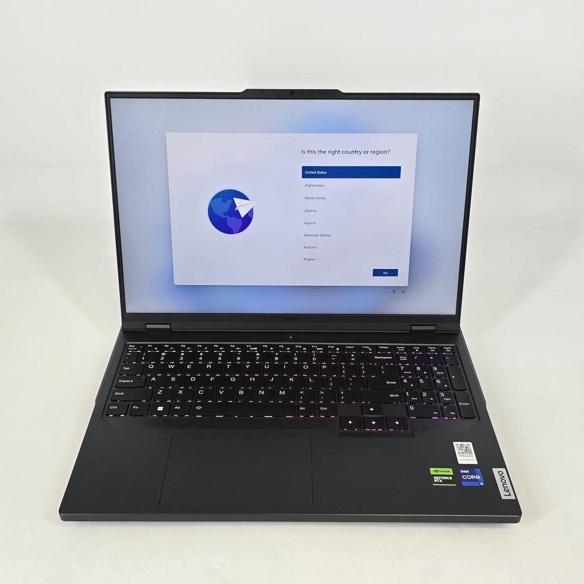 Lenovo Legion Pro 5i Gen 9 16 Gray 2.2 GHz Intel Core i9 14th Gen. 32GB RAM 1TB Solid State Drive NVIDIA GeForce RTX 4070 8 GB