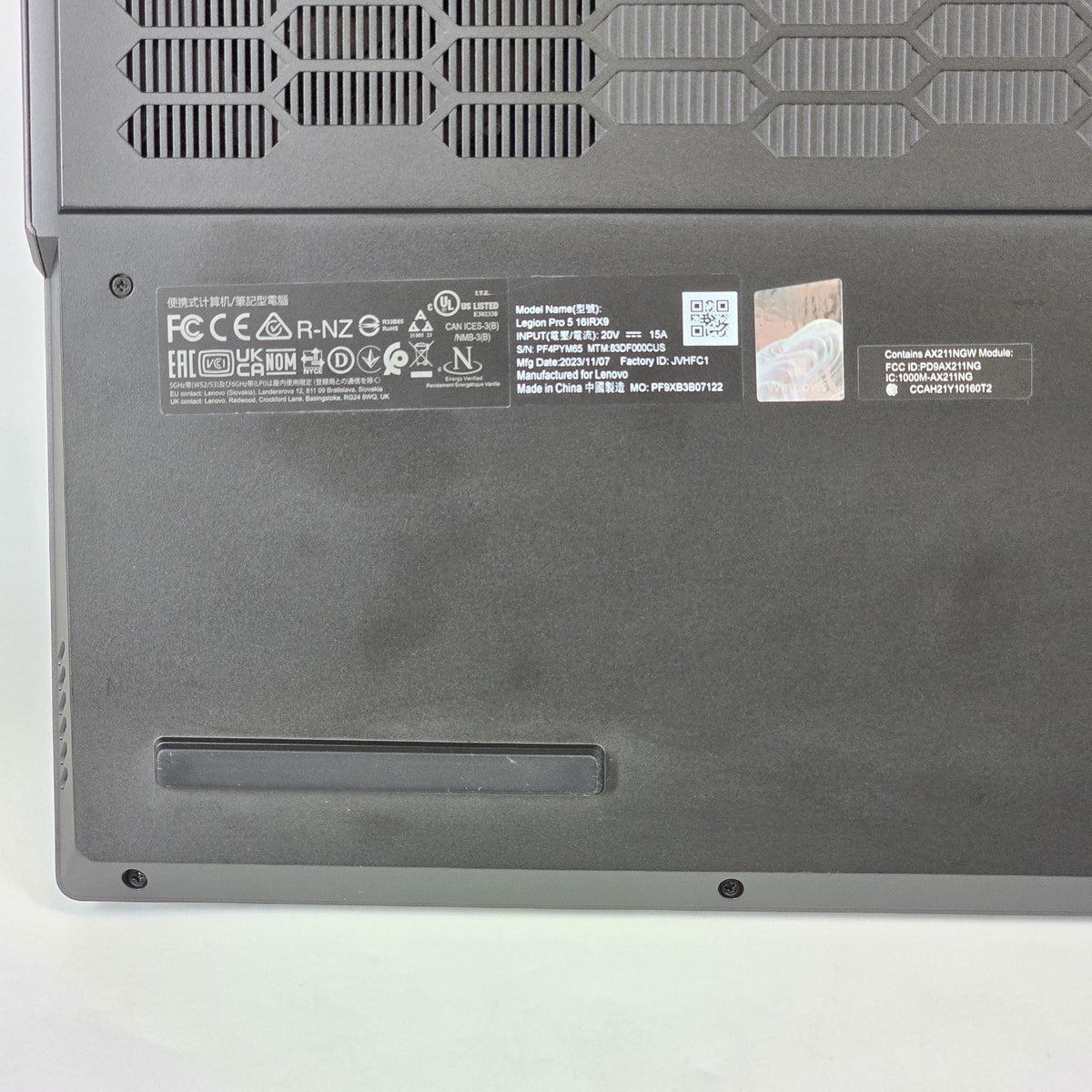 Lenovo Legion Pro 5i Gen 9 16 Gray 2.2 GHz Intel Core i9 14th Gen. 32GB RAM 1TB Solid State Drive NVIDIA GeForce RTX 4070 8 GB
