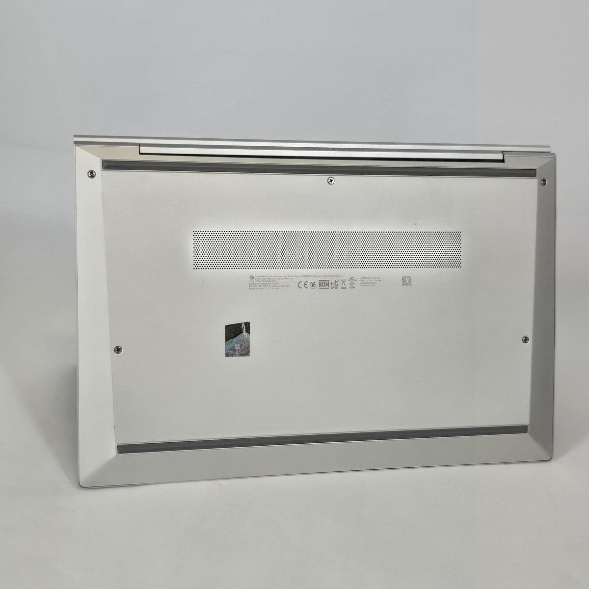 HP Elitebook 840 G8 14 Silver 2.8 GHz Intel Core i7 11th Gen. 16GB RAM 512GB Solid State Drive