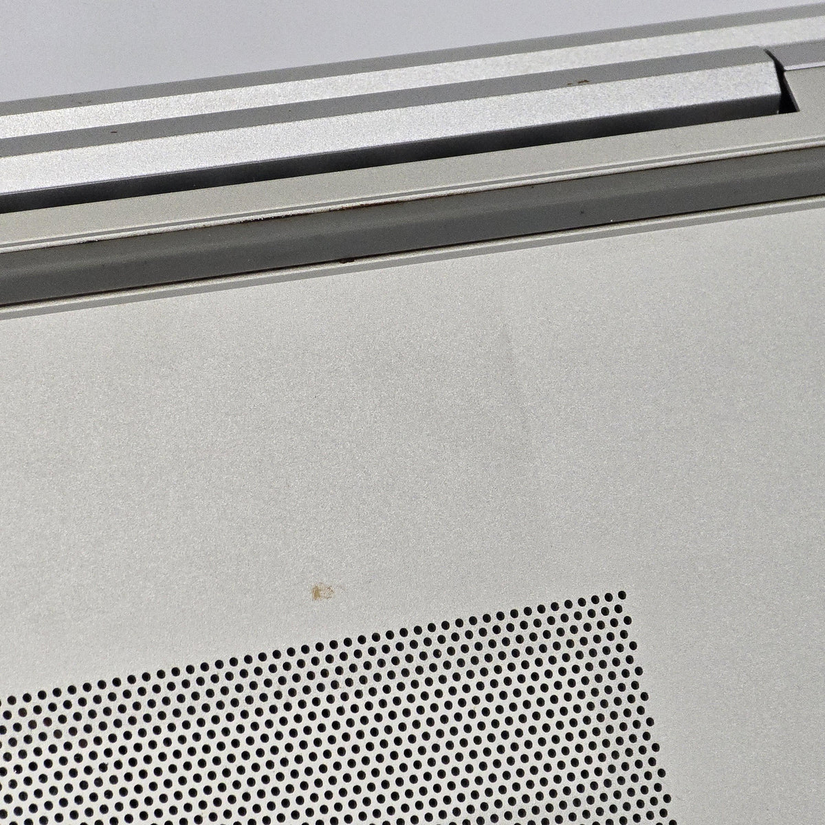 HP Elitebook 840 G8 14 Silver 2.8 GHz Intel Core i7 11th Gen. 16GB RAM 512GB Solid State Drive